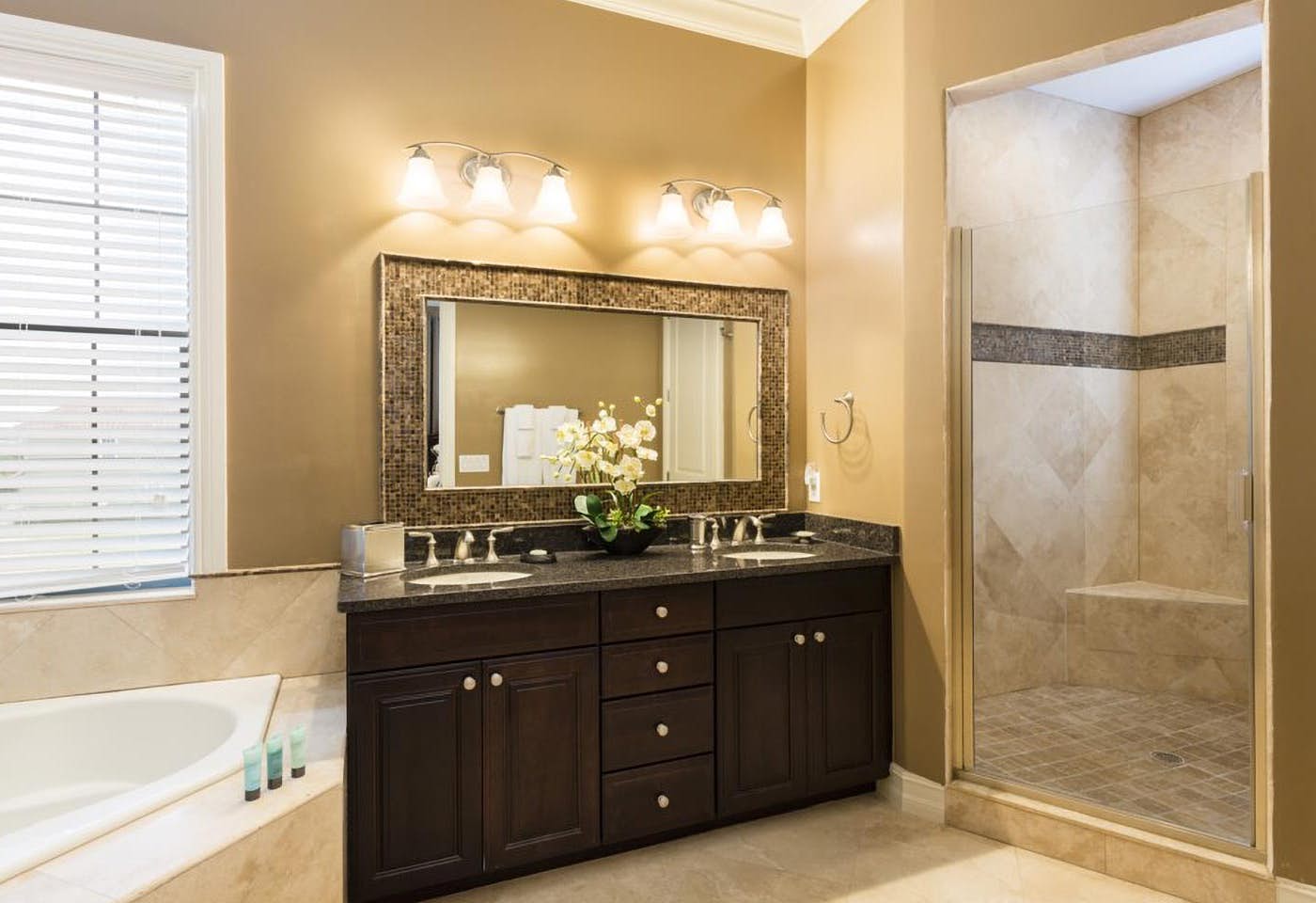 W283 - The Radiant Villa