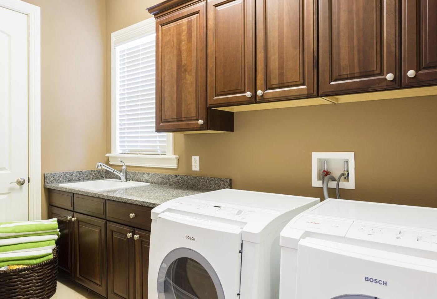 W283 - The Radiant Villa