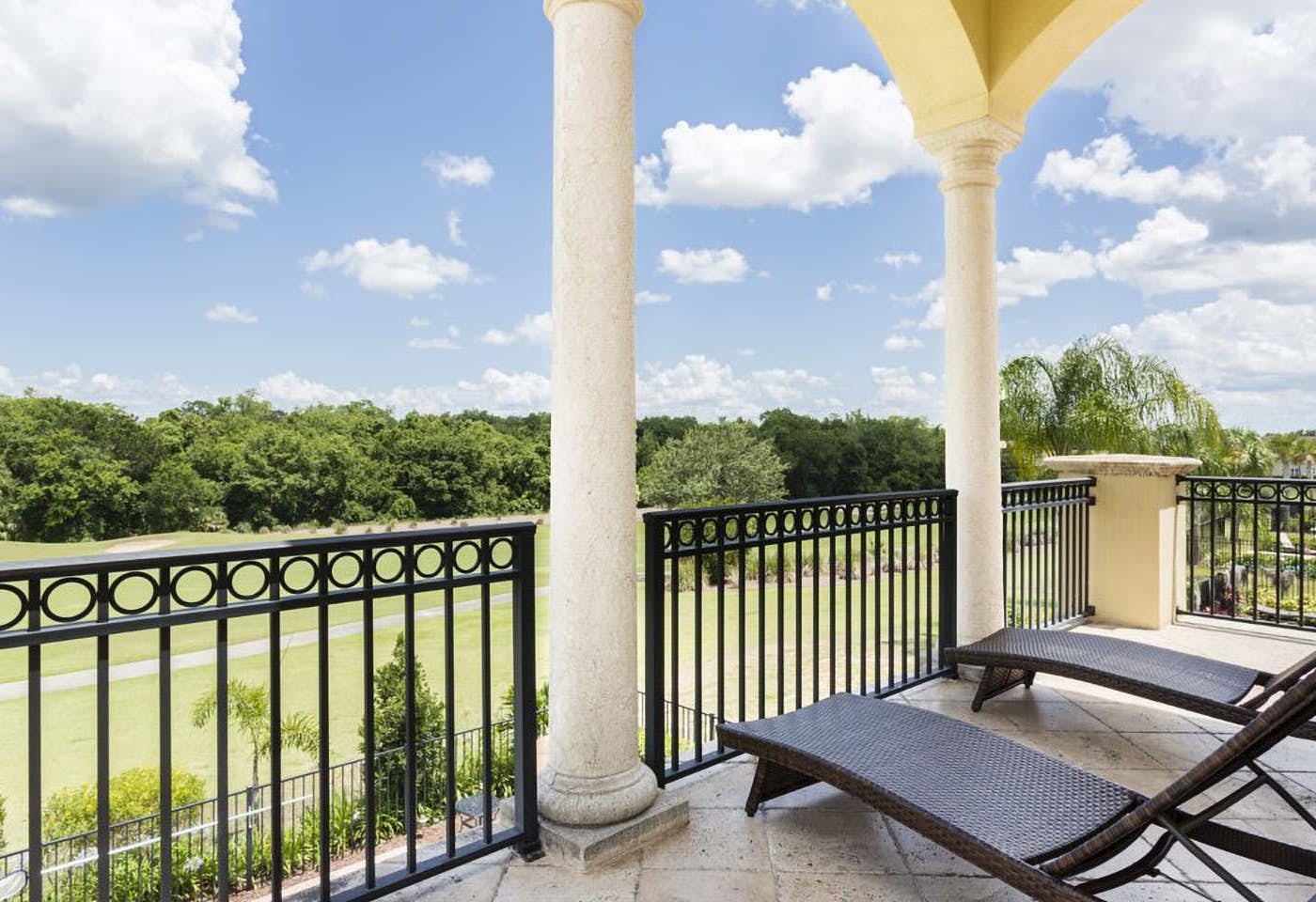 W283 - The Radiant Villa