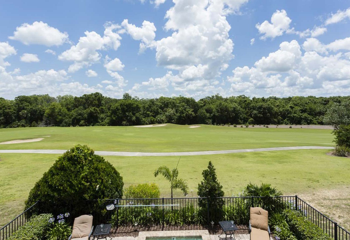 W283 - The Radiant Villa