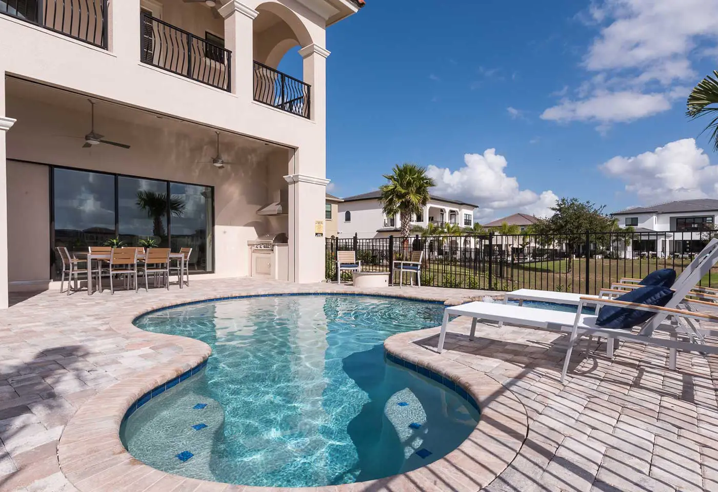 W297E - The Charming Chateau