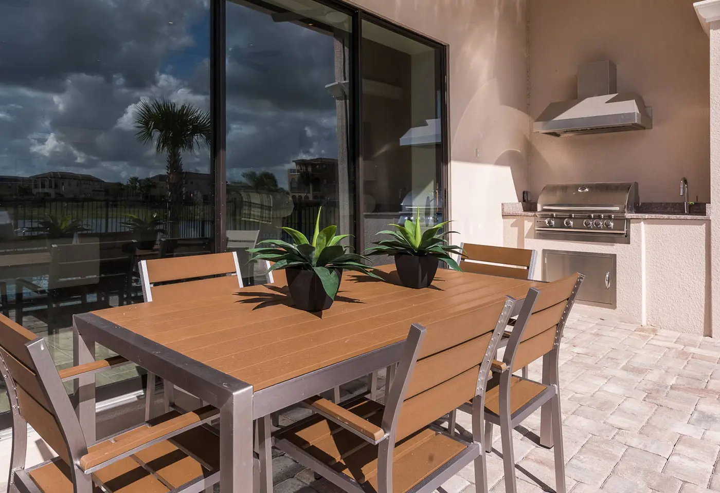 W297E - The Charming Chateau