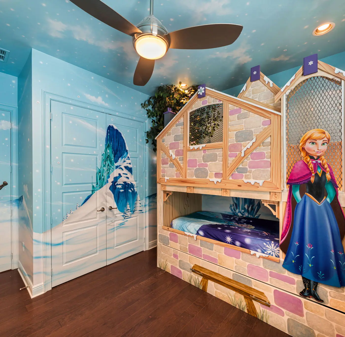 W297E - The Charming Chateau