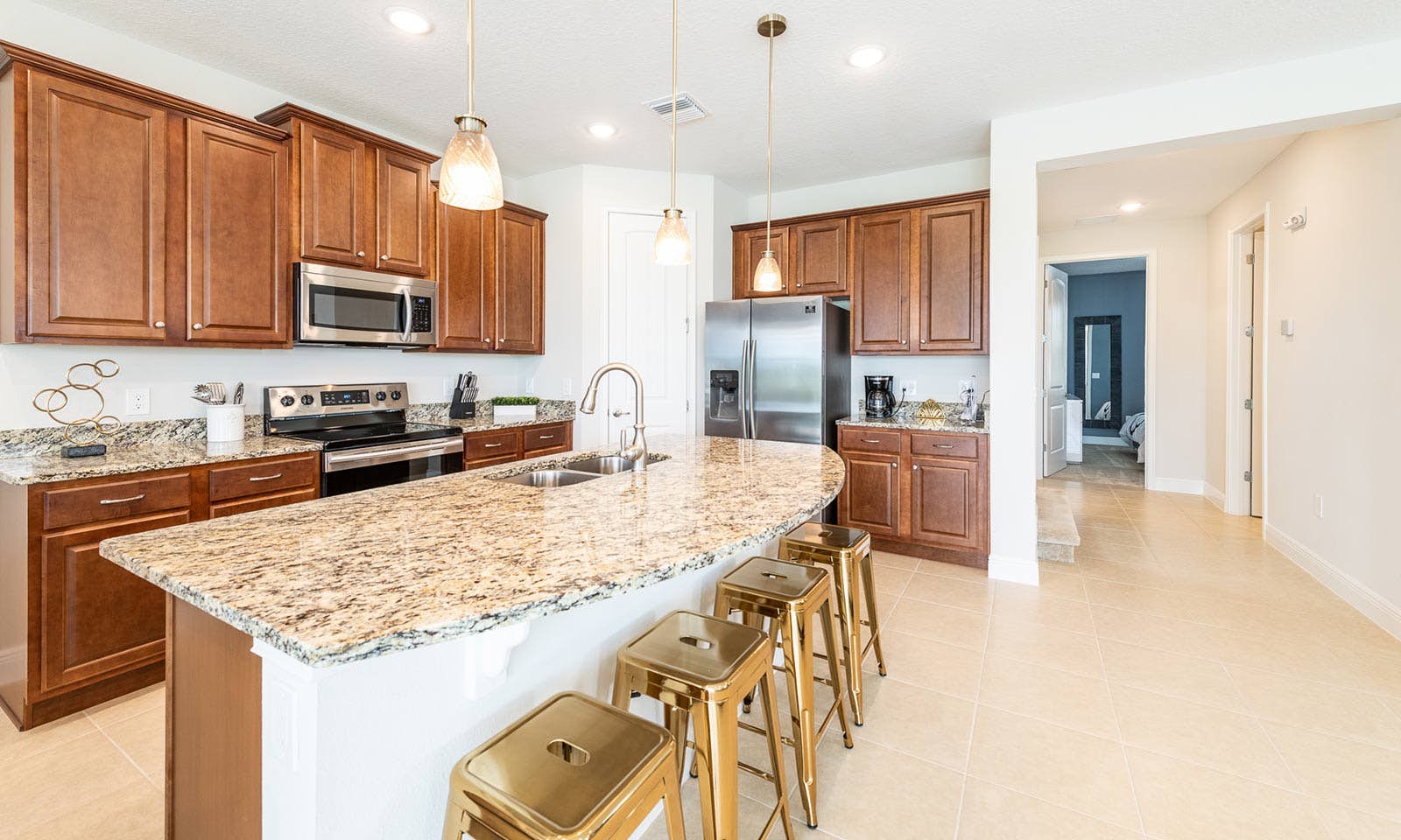 EC368 - The Vibrant Sunny Estate - STCRX1