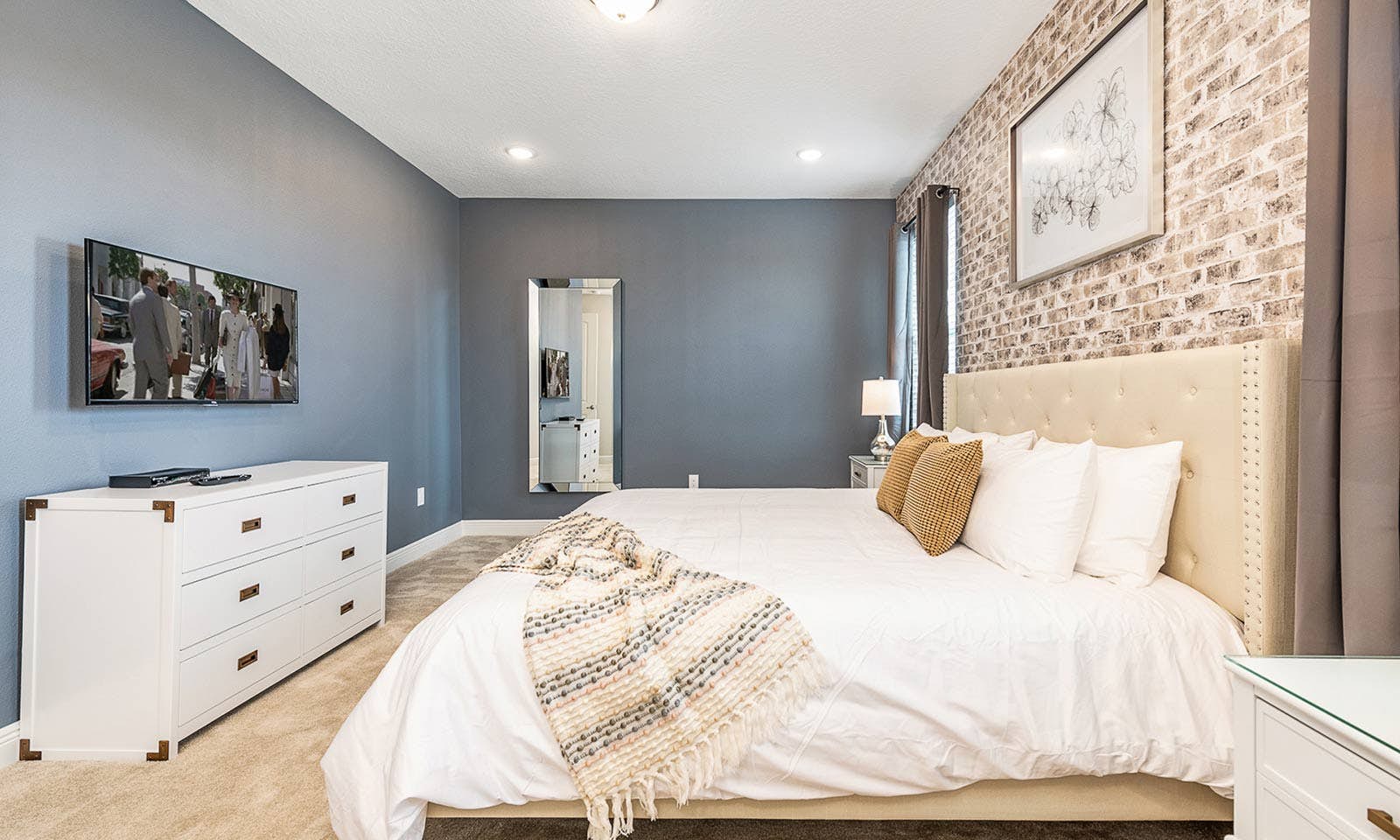 EC368 - The Vibrant Sunny Estate - STCRX1