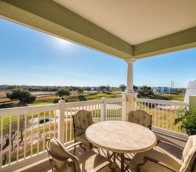 W383 - The Welcoming Golf Condo