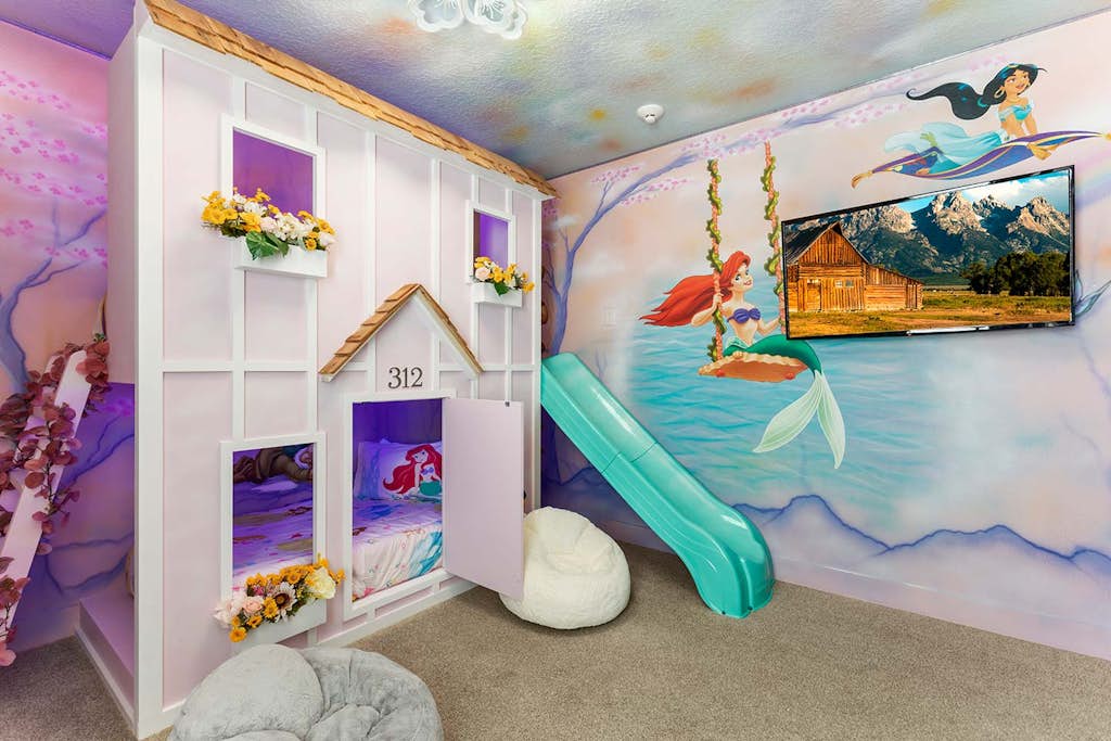 Entertaining Retreat with Themed Bedrooms at Encore