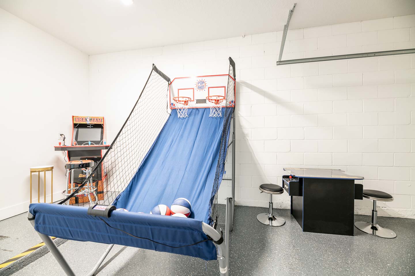 Artistic Townhouse with Games Room at Reunion