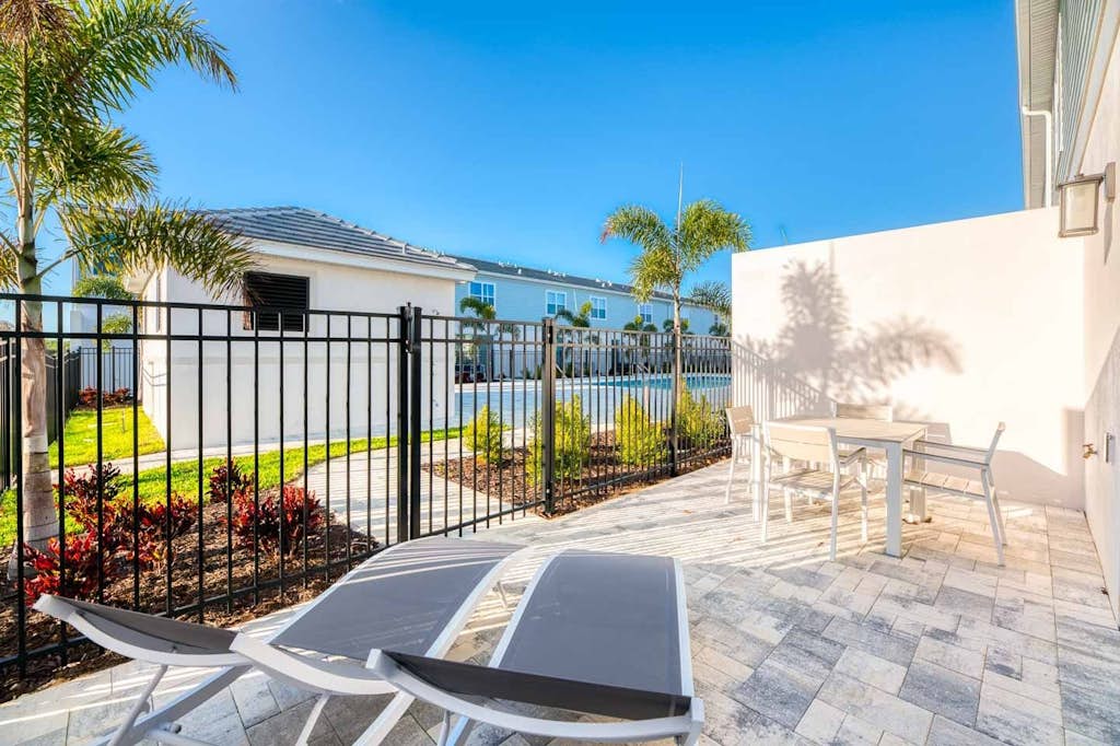Bright and Sunny Townhouse with Games Room at Reunion