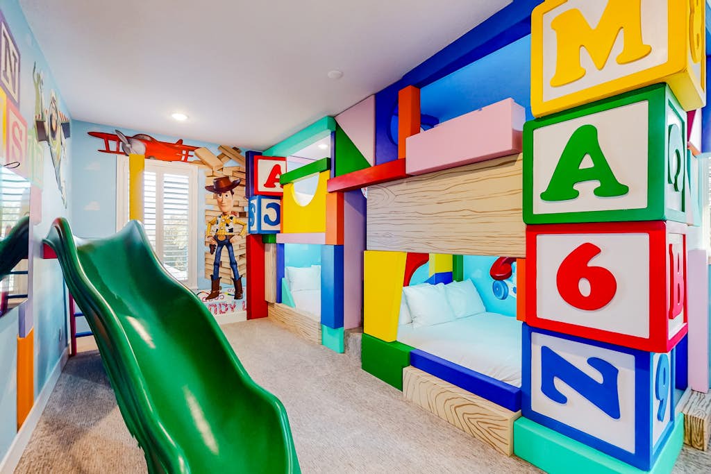 Modern Bear's Den Estate with Themed Bedroom at Reunion