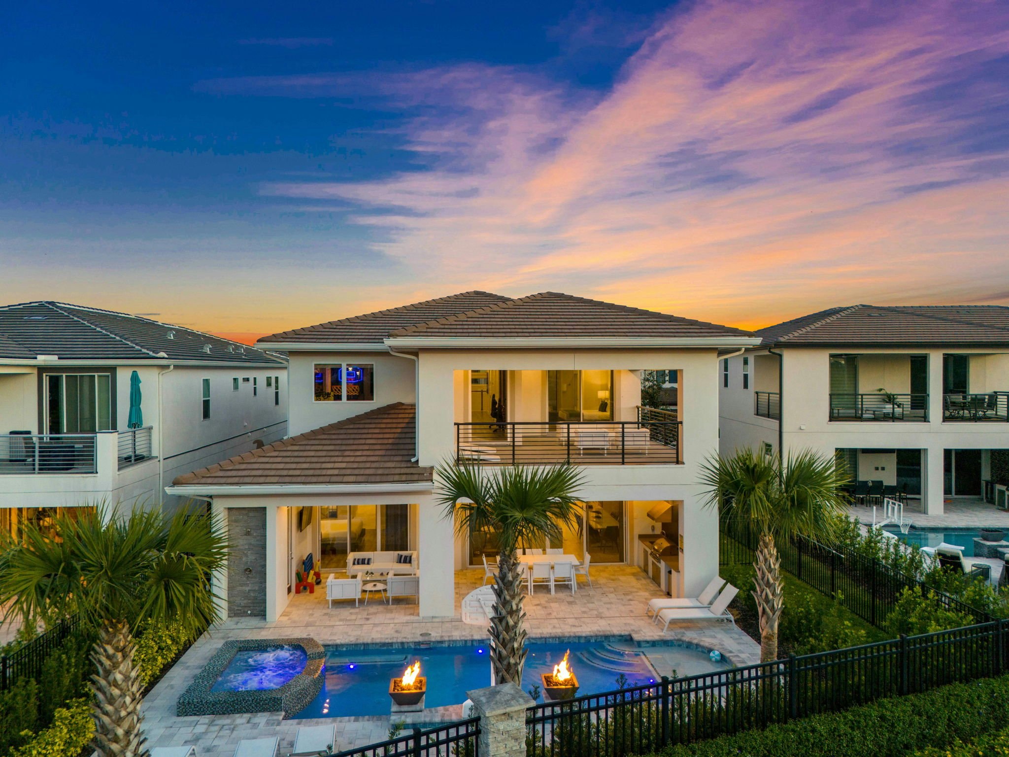 BD018E - The Majestic Bear's Den Mansion