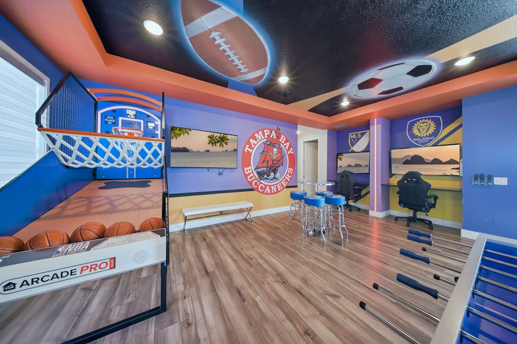 Majestic Bear's Den Mansion With Themed Games Room at Reunion