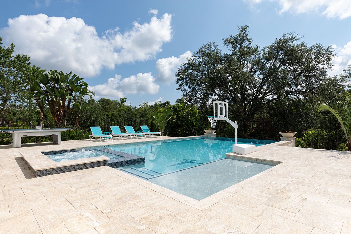 Glamorous Getaway With Themed Bedrooms at Reunion