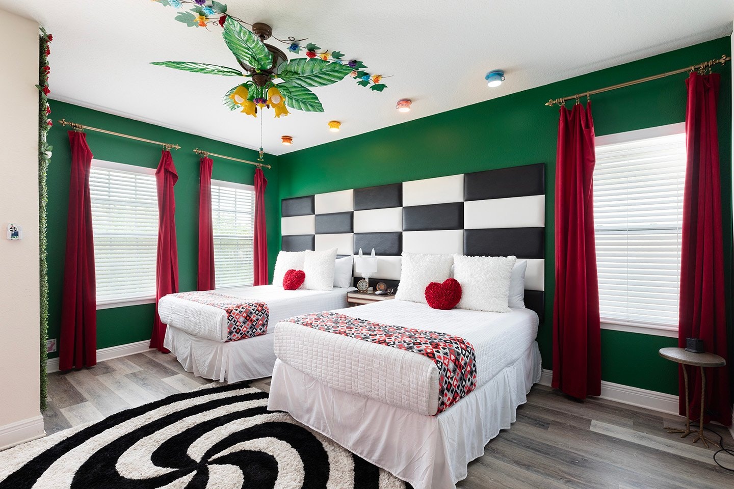 EC083 - The Wonderland House - CRS