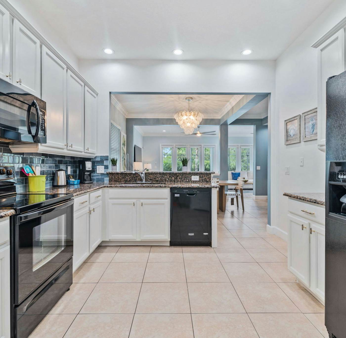 W479 - Modern Seaside Cottage