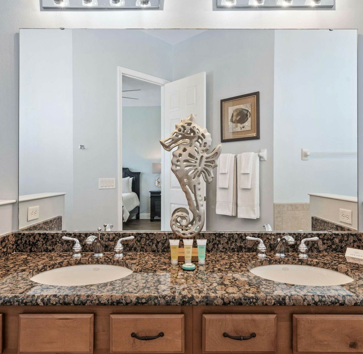 W479 - Modern Seaside Cottage