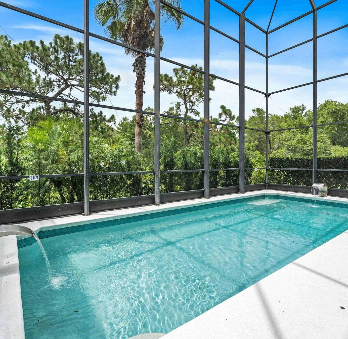 W479 - Modern Seaside Cottage