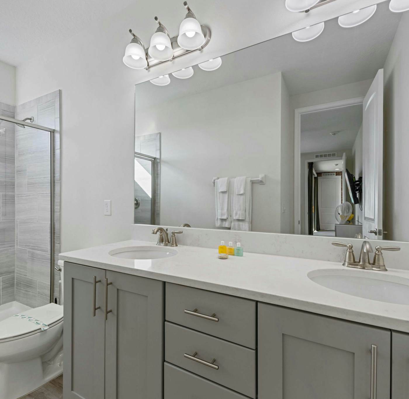 EC488 - The Family Reunion - BIL