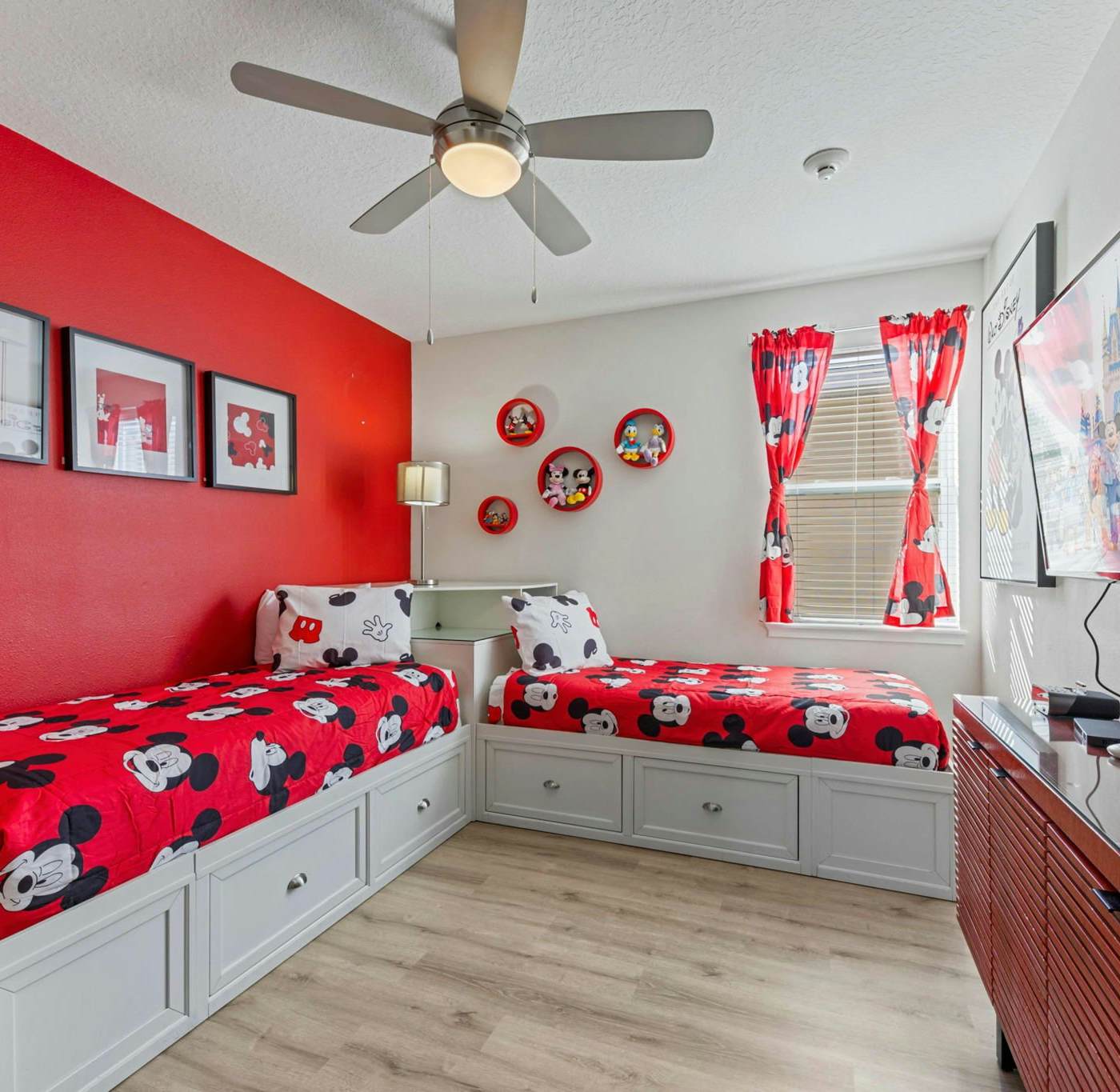 EC488 - The Family Reunion - BIL