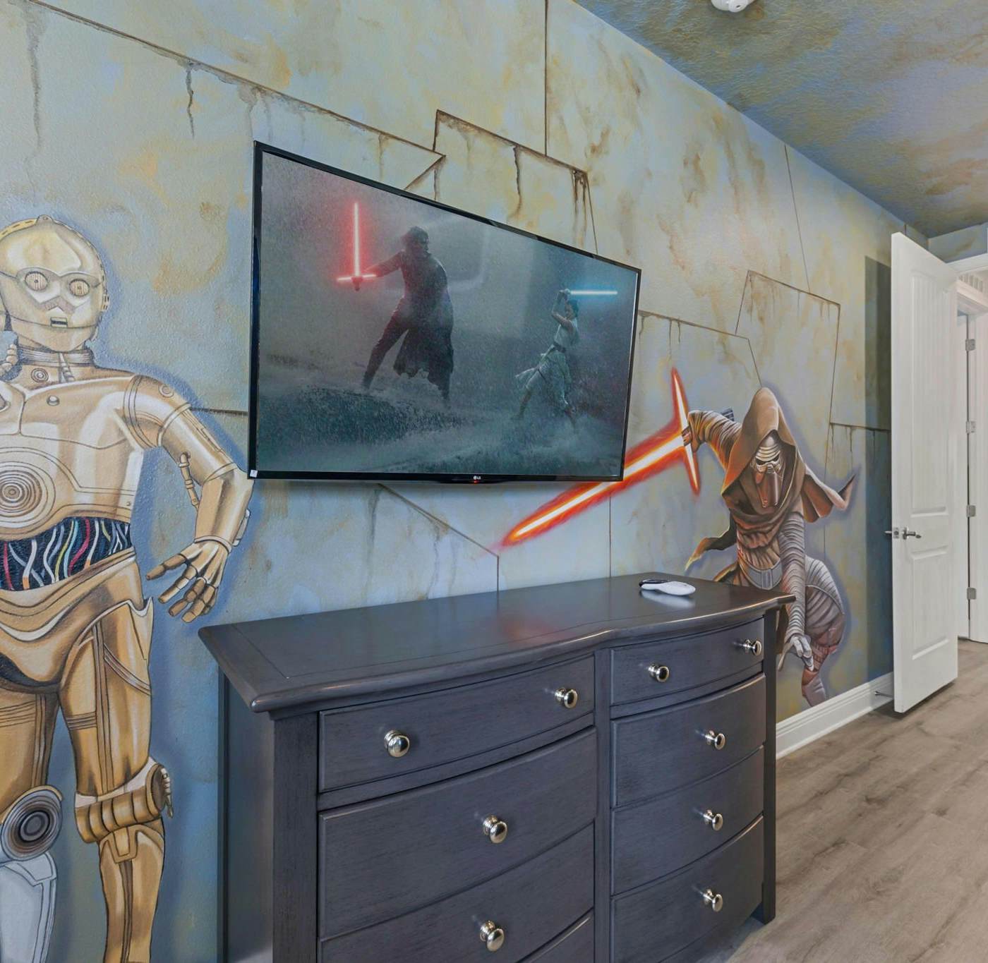 EC488 - The Family Reunion - BIL