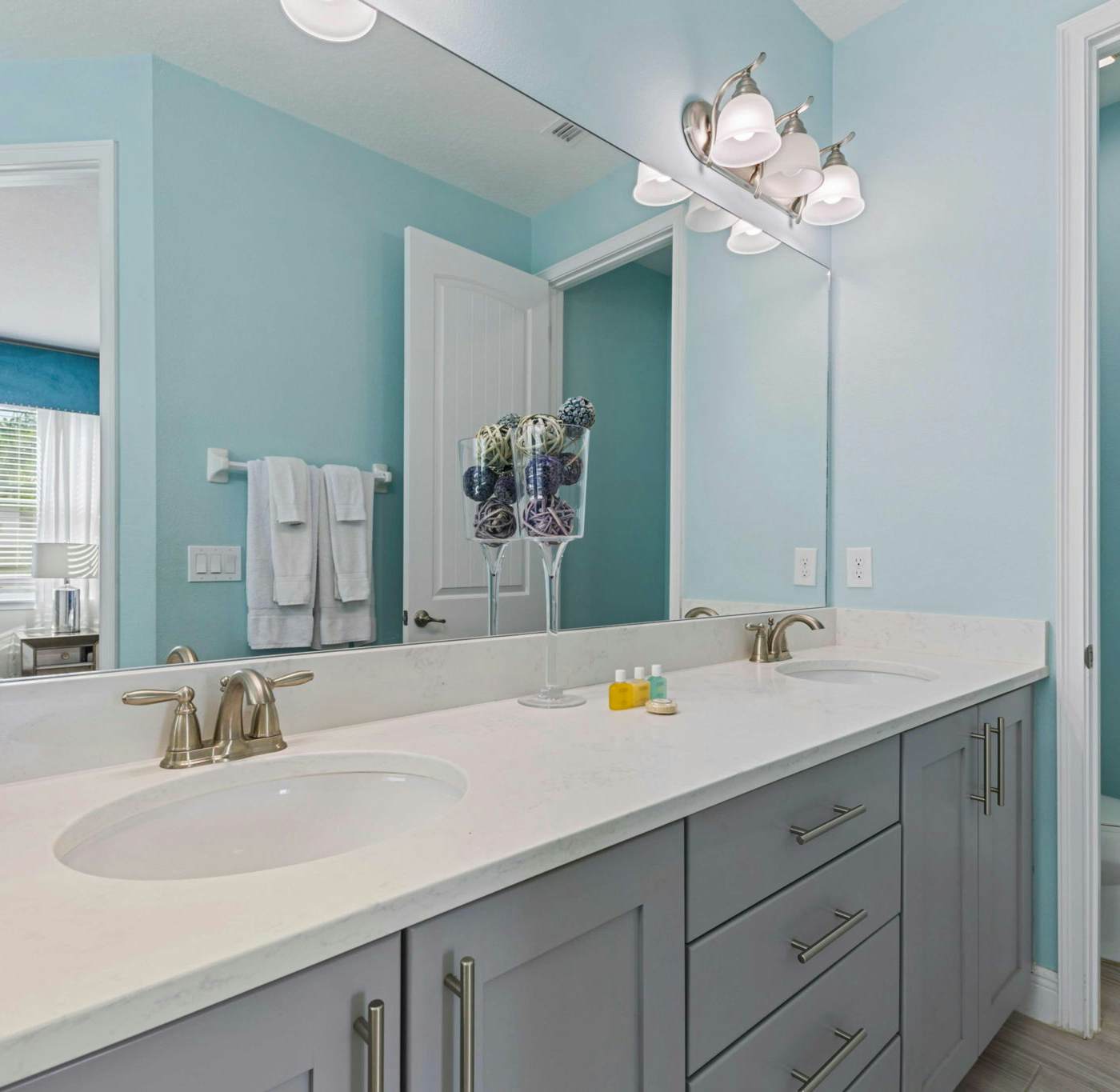 EC488 - The Family Reunion - BIL