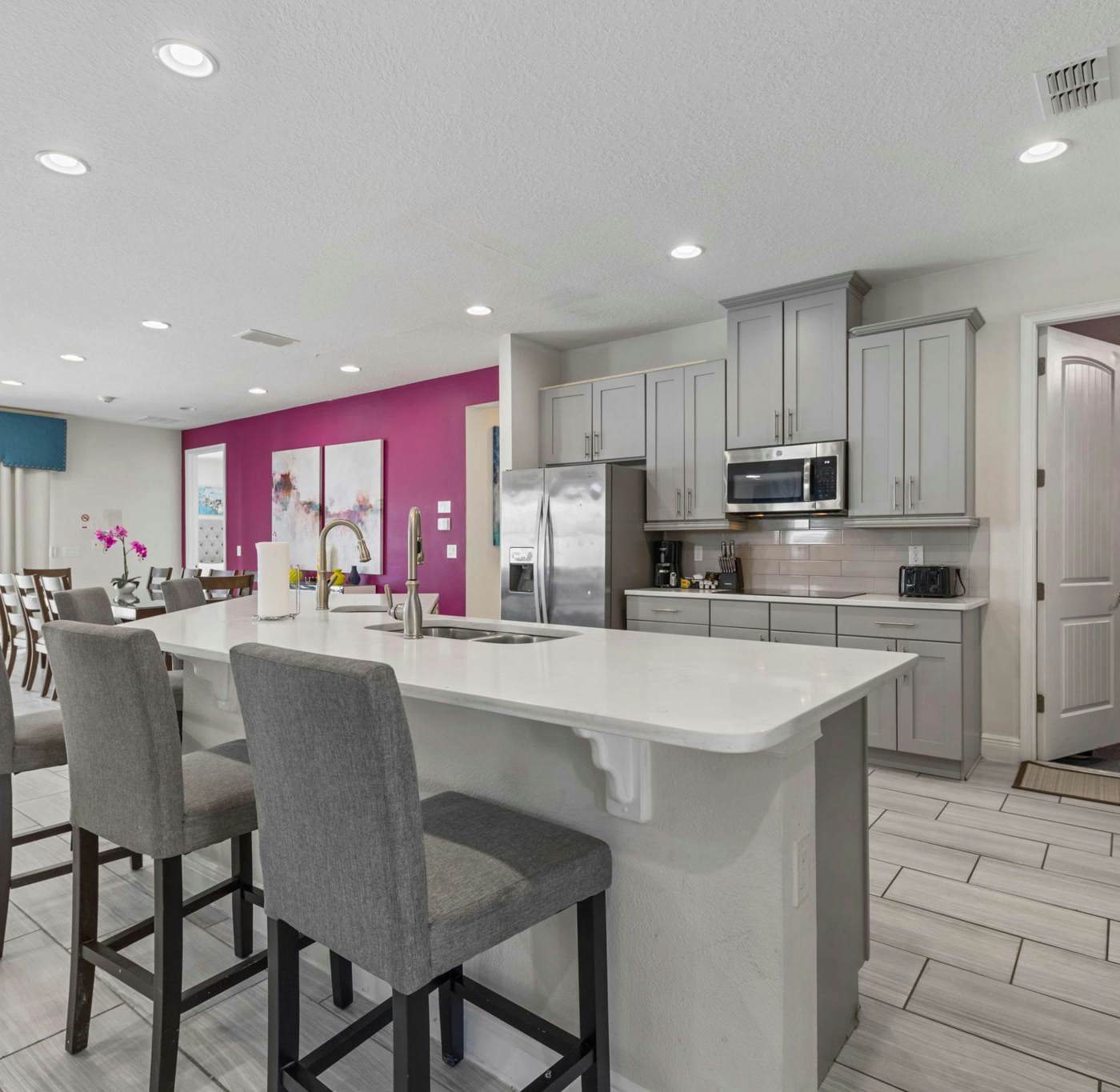 EC488 - The Family Reunion - BIL