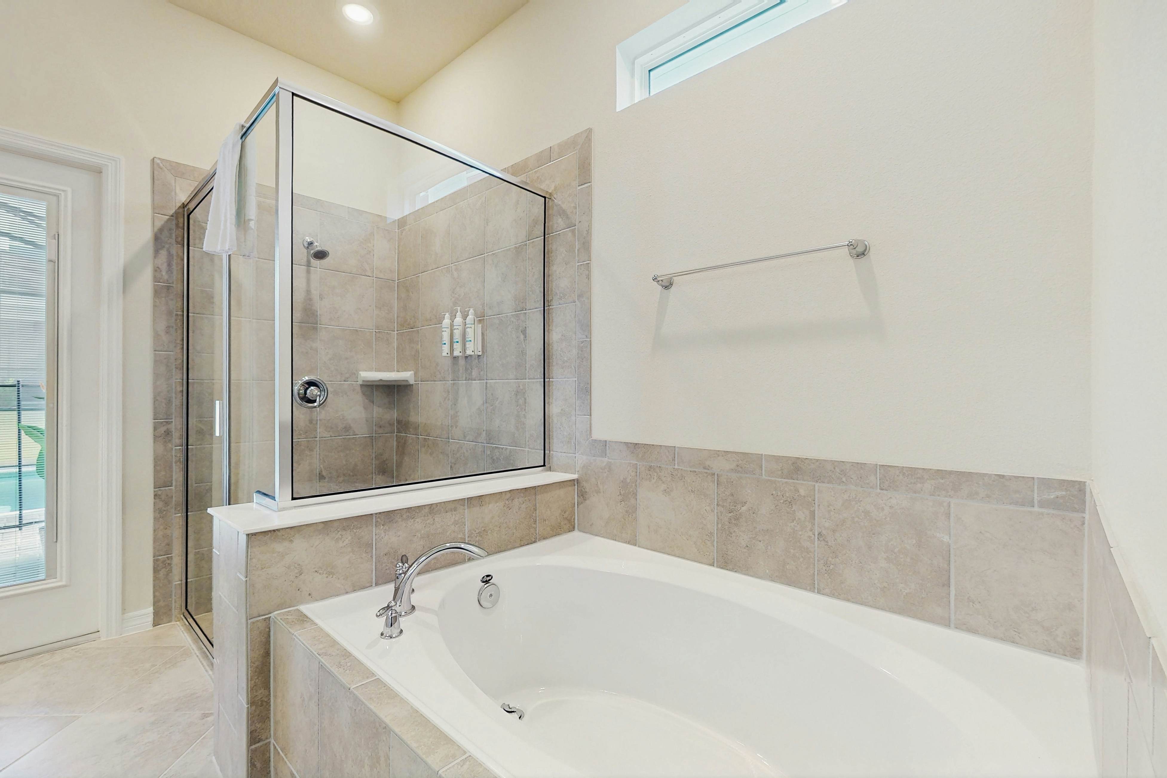 WC103-15878-7-GP - Clermont Family Paradise