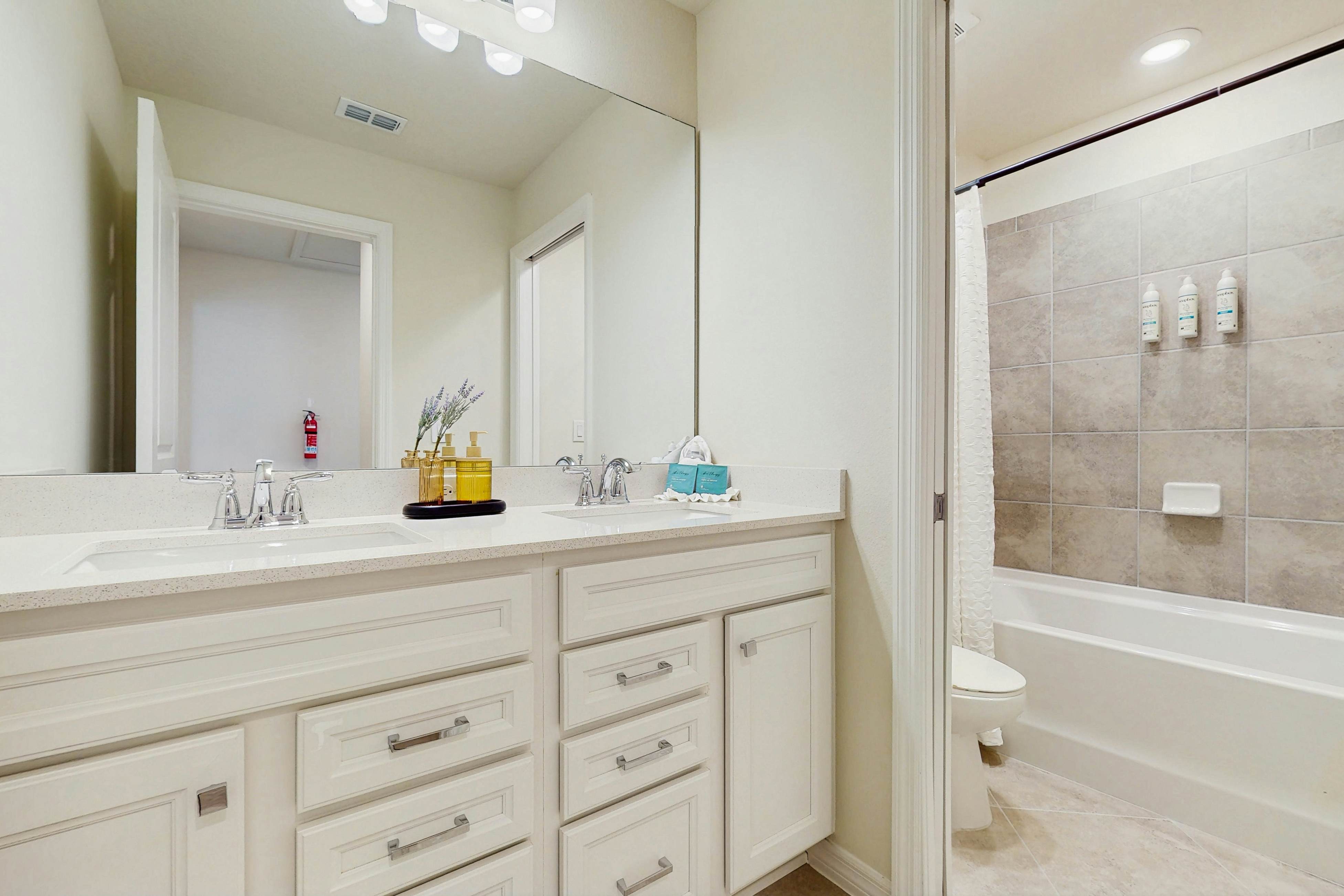 WC103-15878-7-GP - Clermont Family Paradise