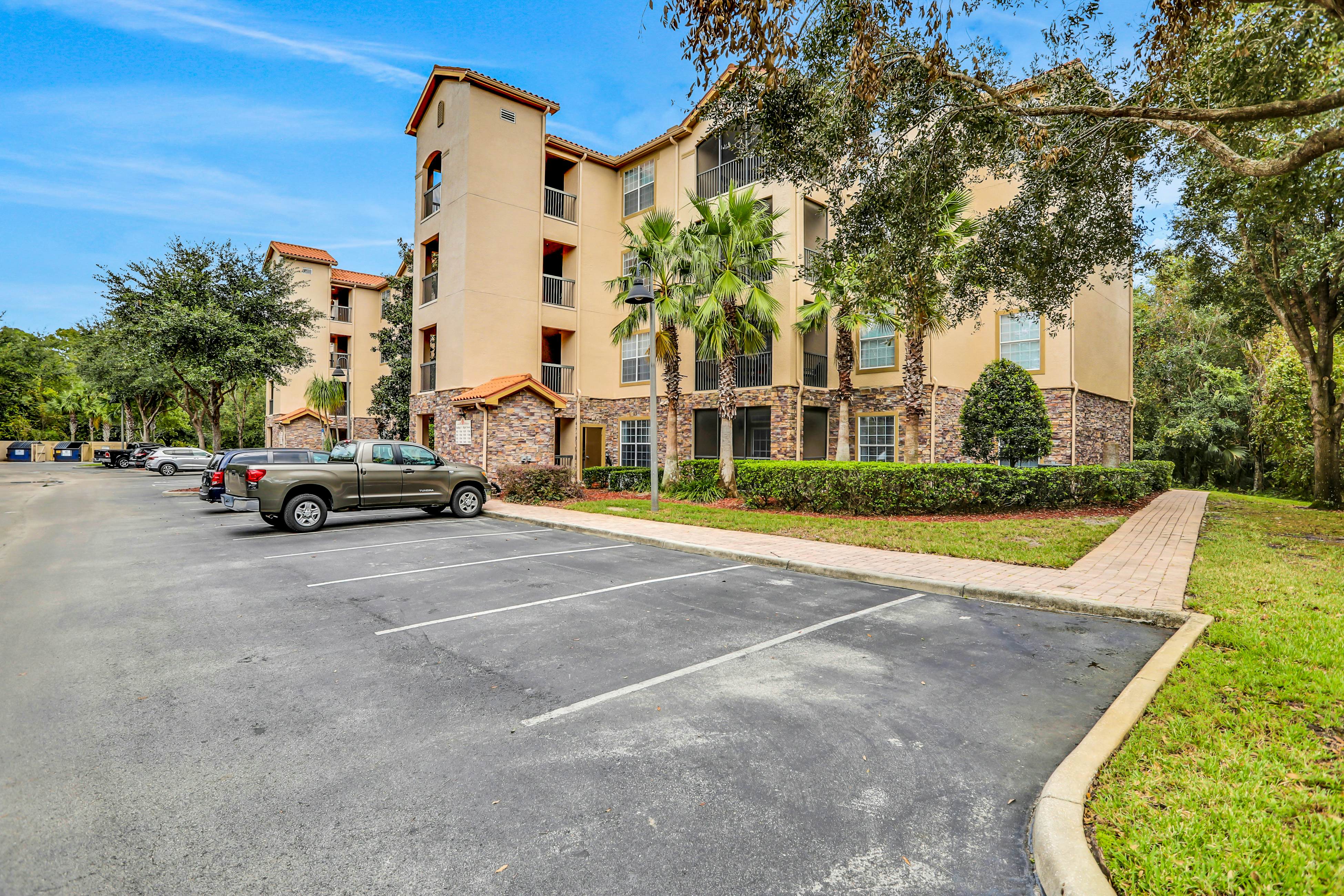 TUS101-1301-9308-3 - Tuscan Escape at Champions Gate