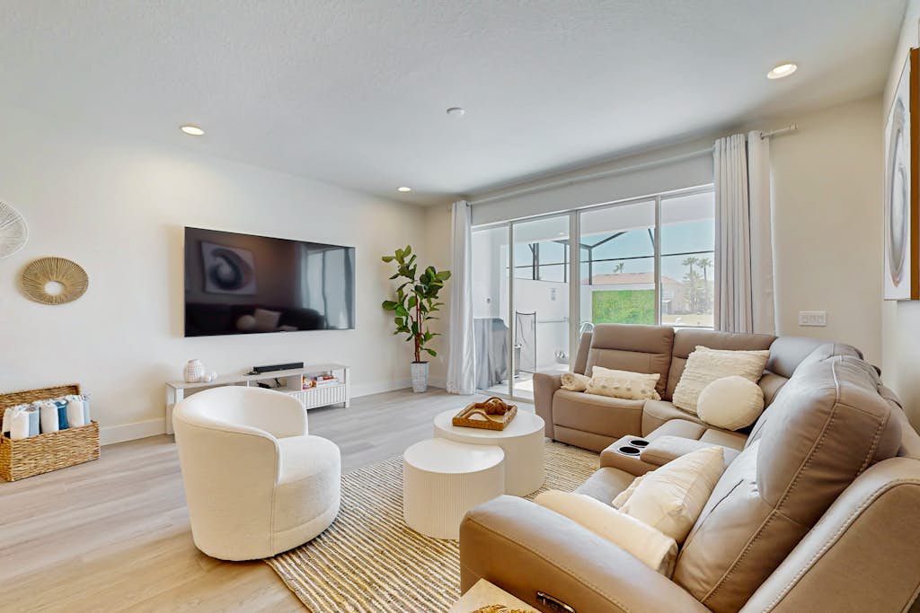 Beautiful home with private pool and space for the whole family