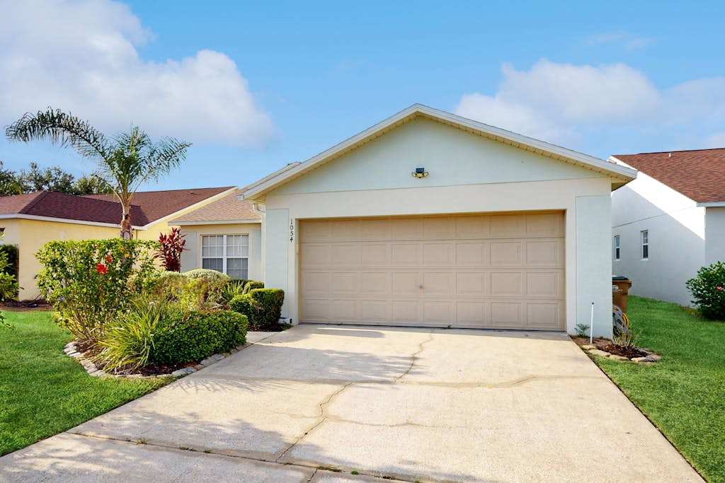 Spacious Retreat with Private Pool, Enclosed Yard, WiFi & Game Room