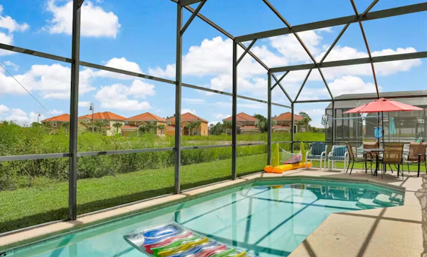 Dog-friendly home with private outdoor pool, high-speed WiFi, and central AC