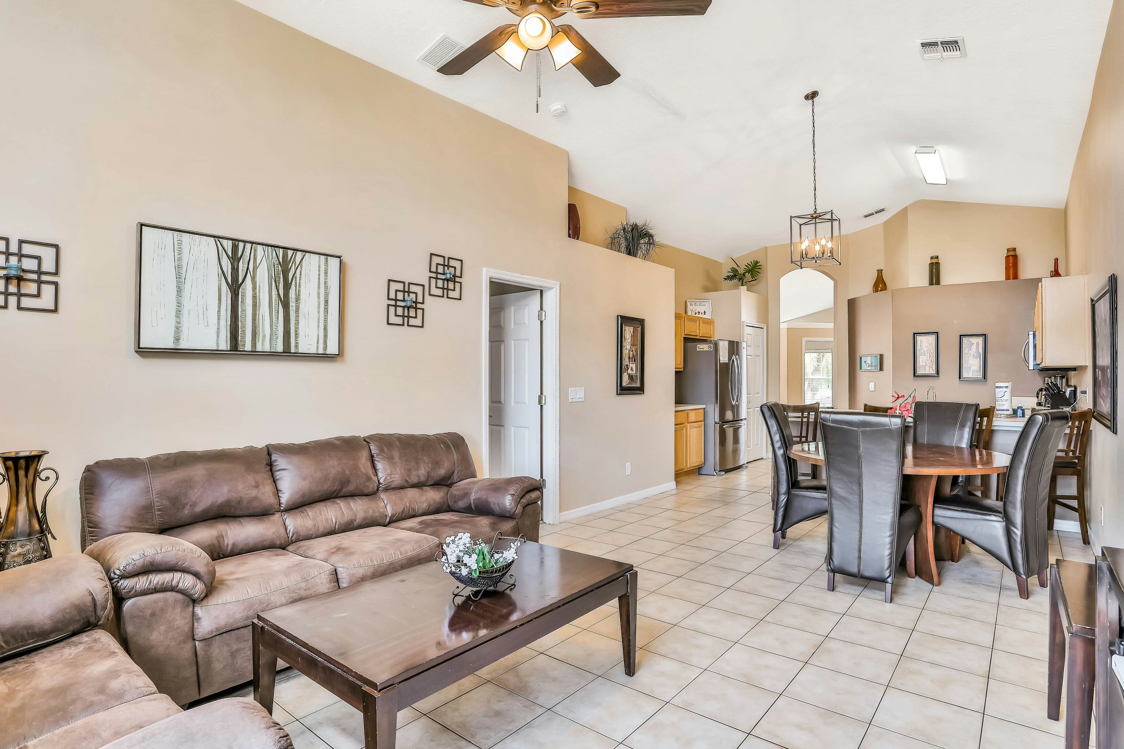 AVI101-316-5-P - 5BD Davenport Spacious Family Retreat