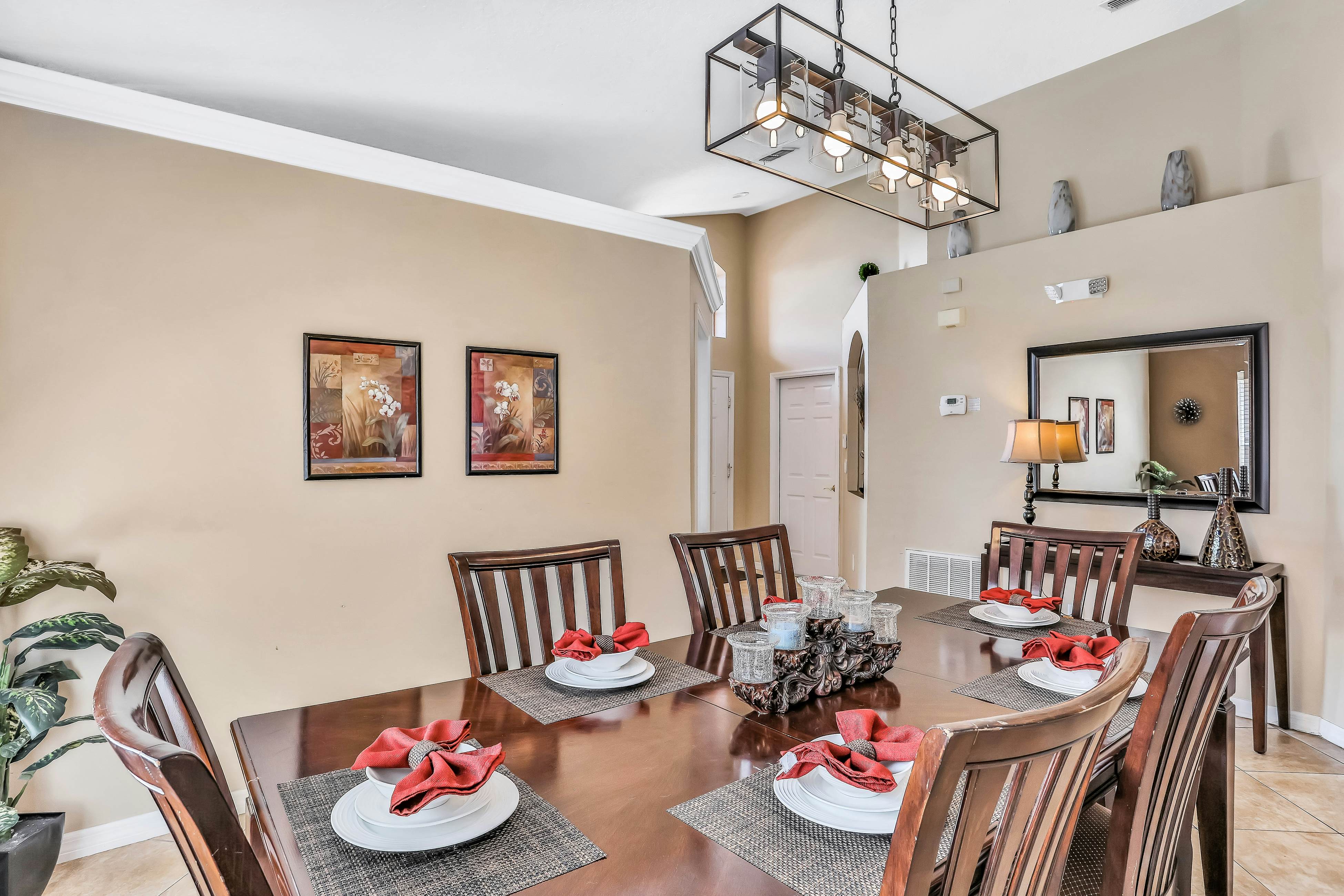 AVI101-316-5-P - 5BD Davenport Spacious Family Retreat