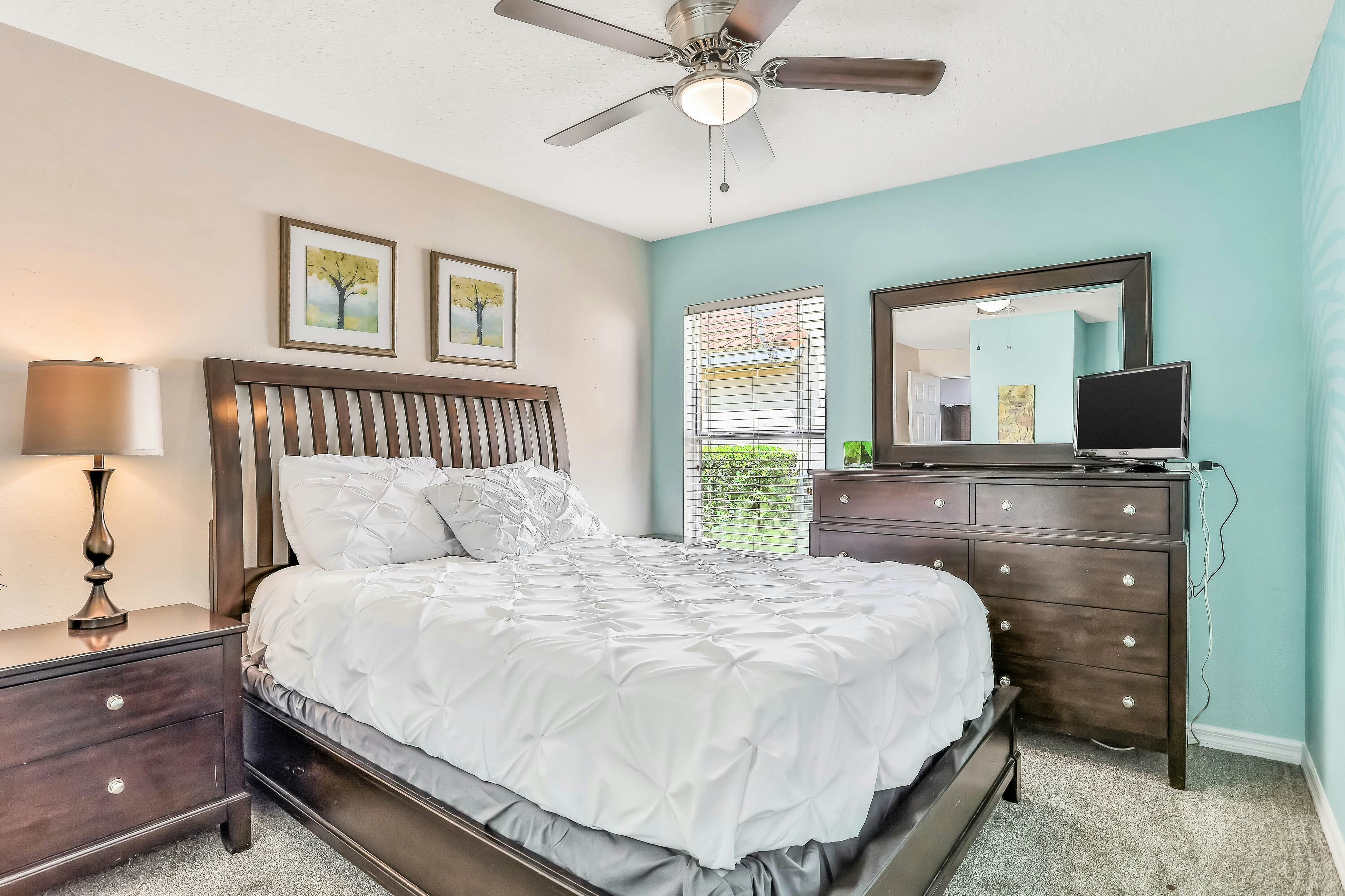 AVI101-316-5-P - 5BD Davenport Spacious Family Retreat