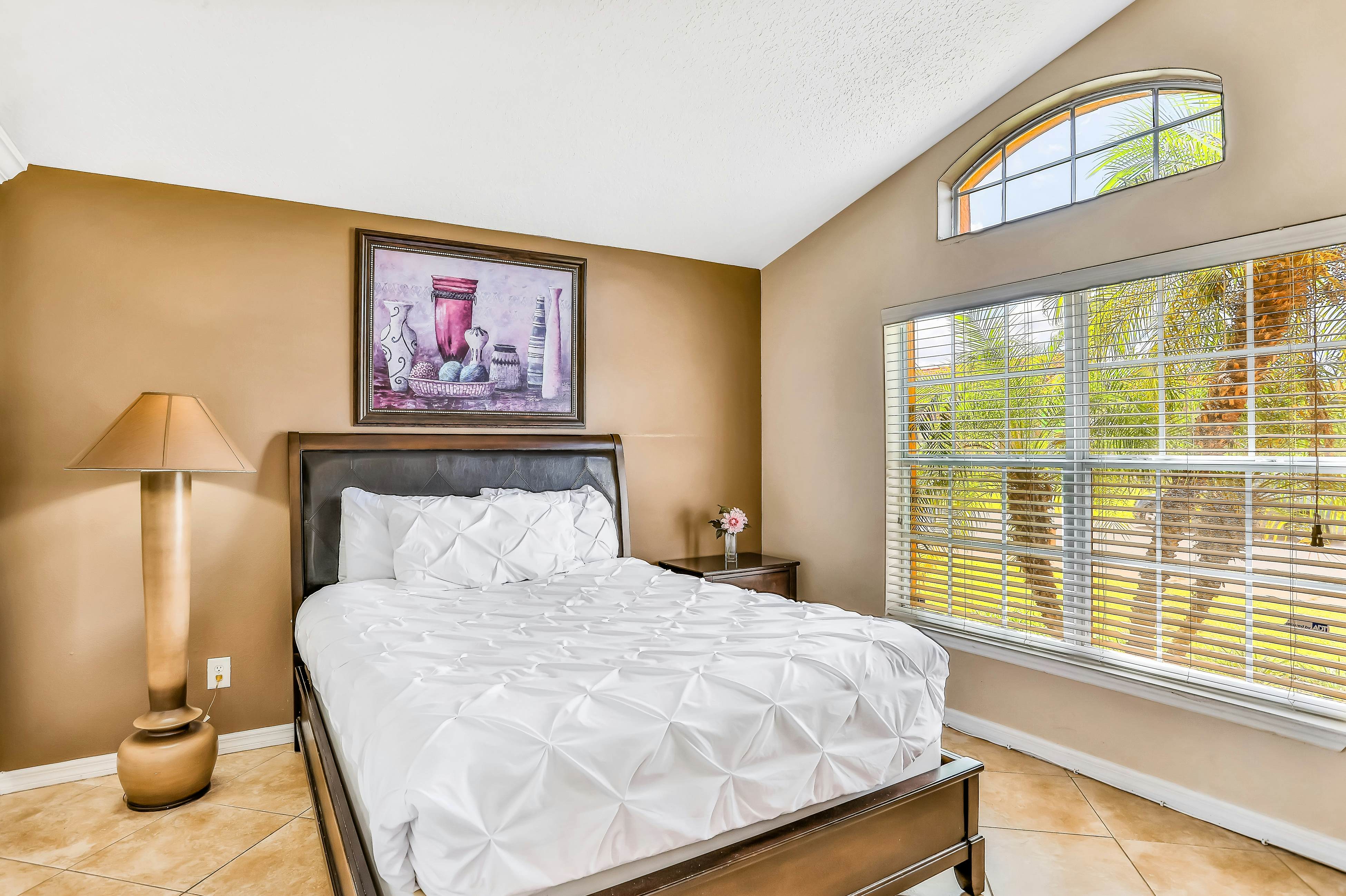 AVI101-316-5-P - 5BD Davenport Spacious Family Retreat