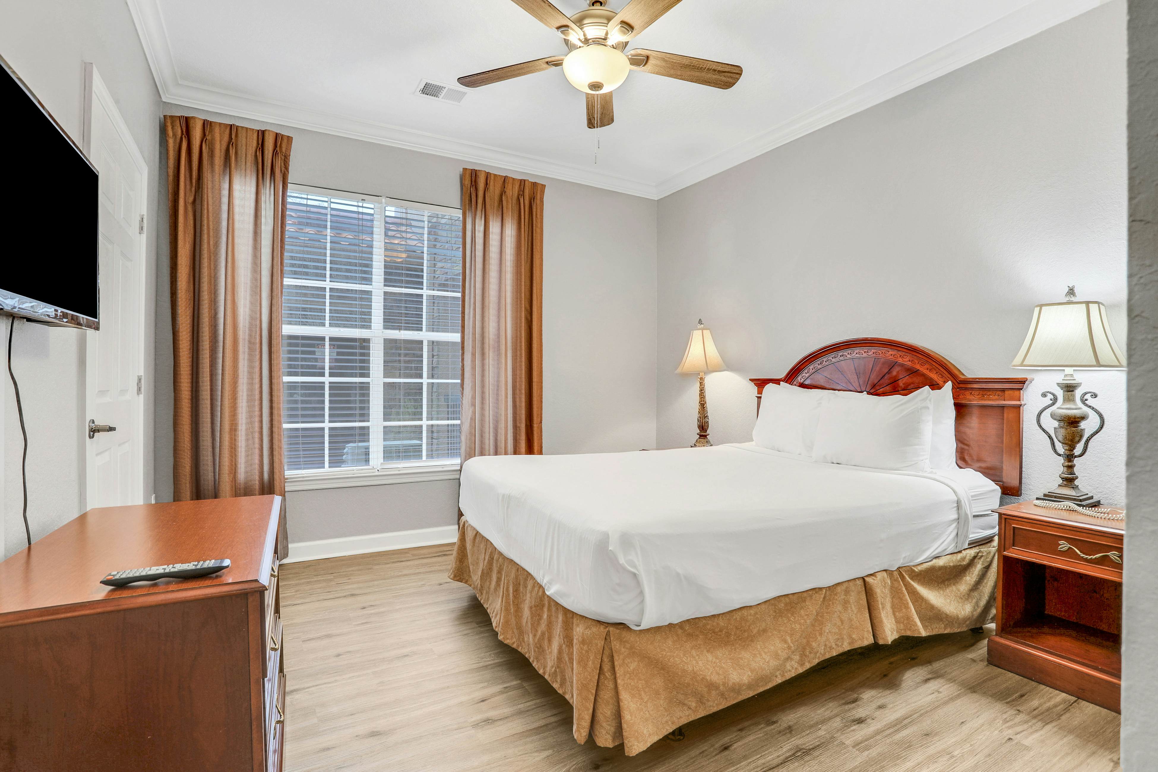 TUS105-8000-4102-2-Cozy Vibes - Tuscana Resort