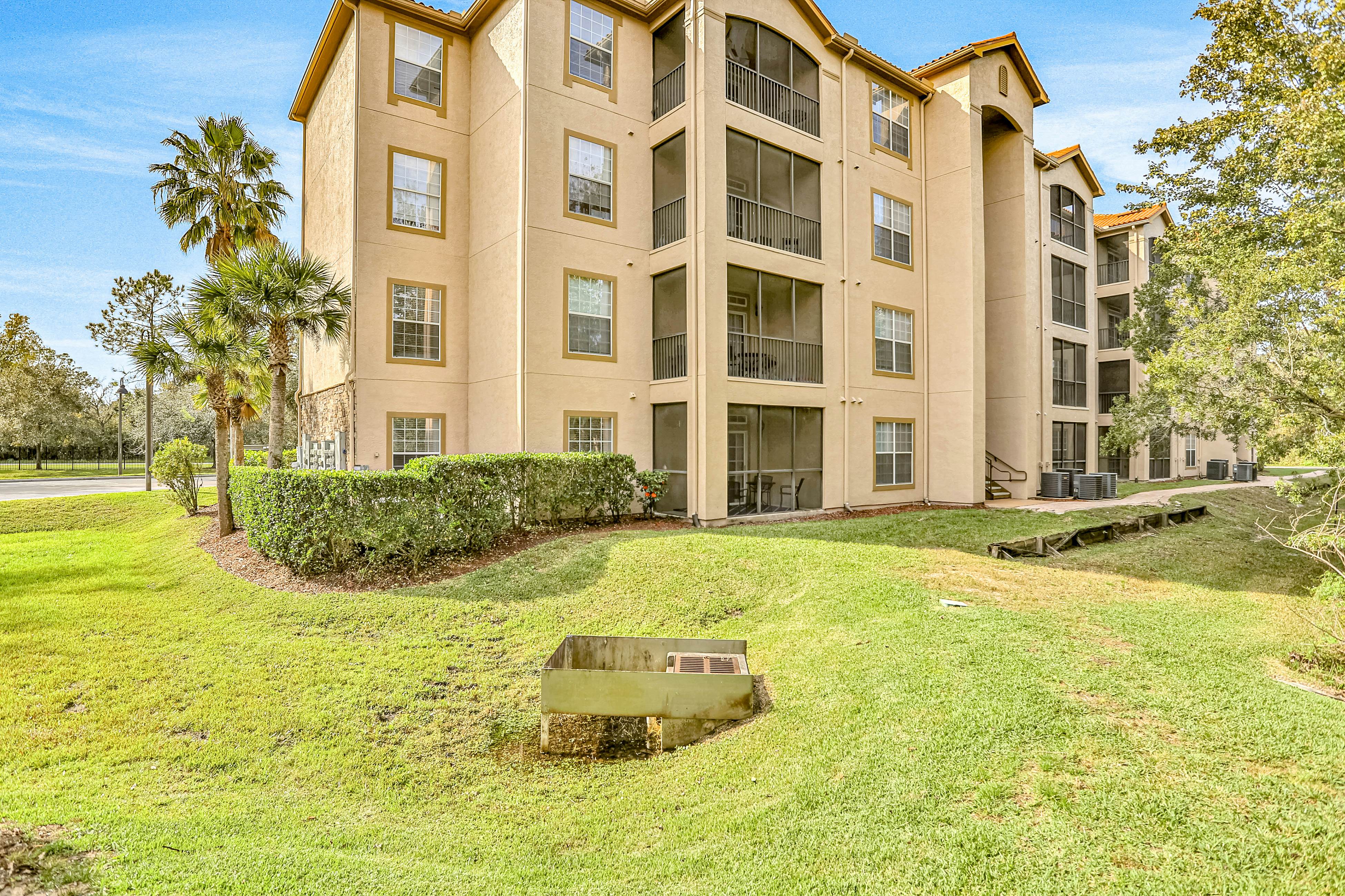 TUS105-8000-4102-2-Cozy Vibes - Tuscana Resort