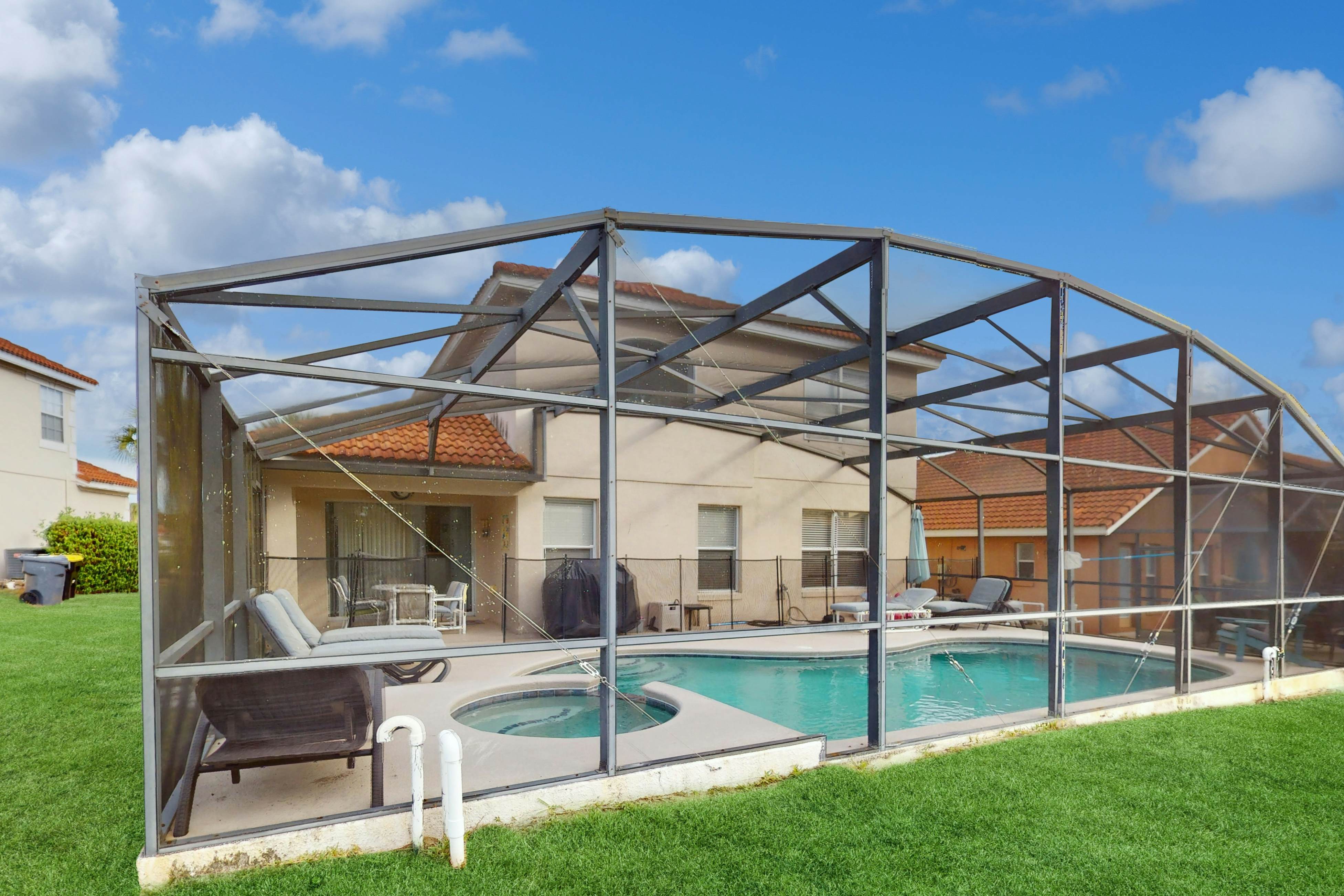 AVI103-413-5-GP - Paradise Villa