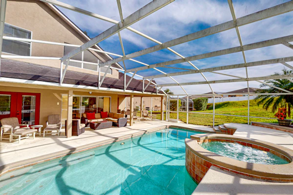 Spacious home in a great neighborhood with enclosed pool & AC - dog-friendly