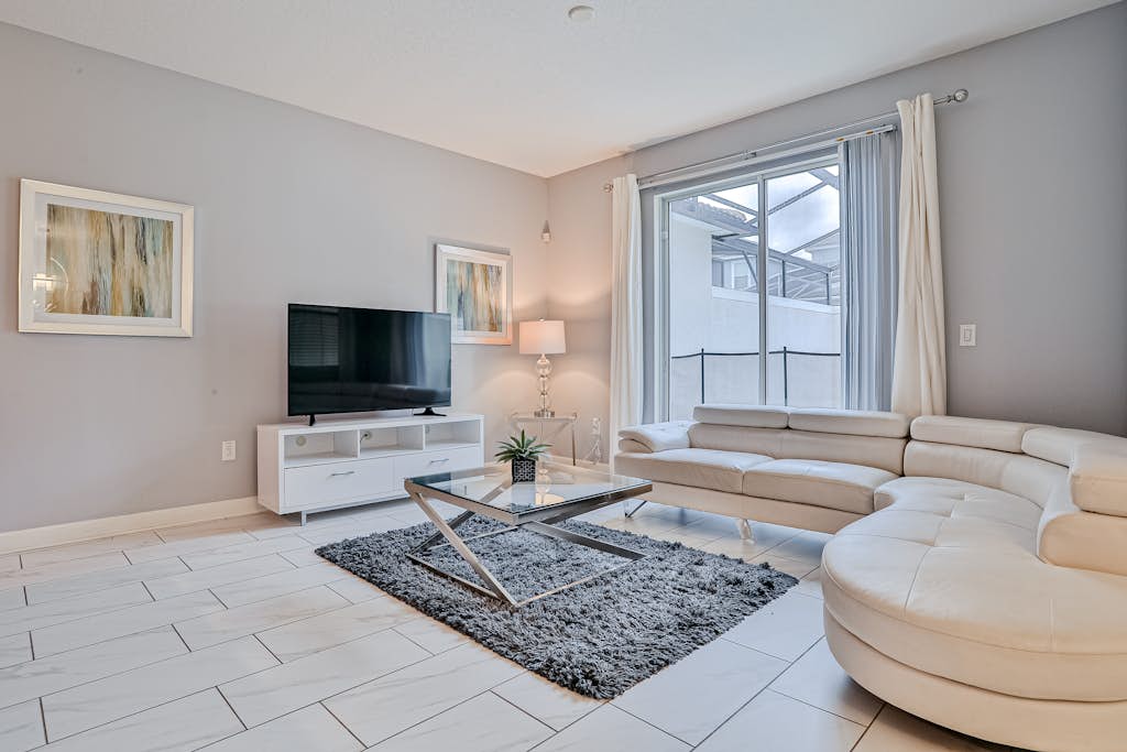 Modern townhome with private pool, hot tub, central AC, and private washer/dryer