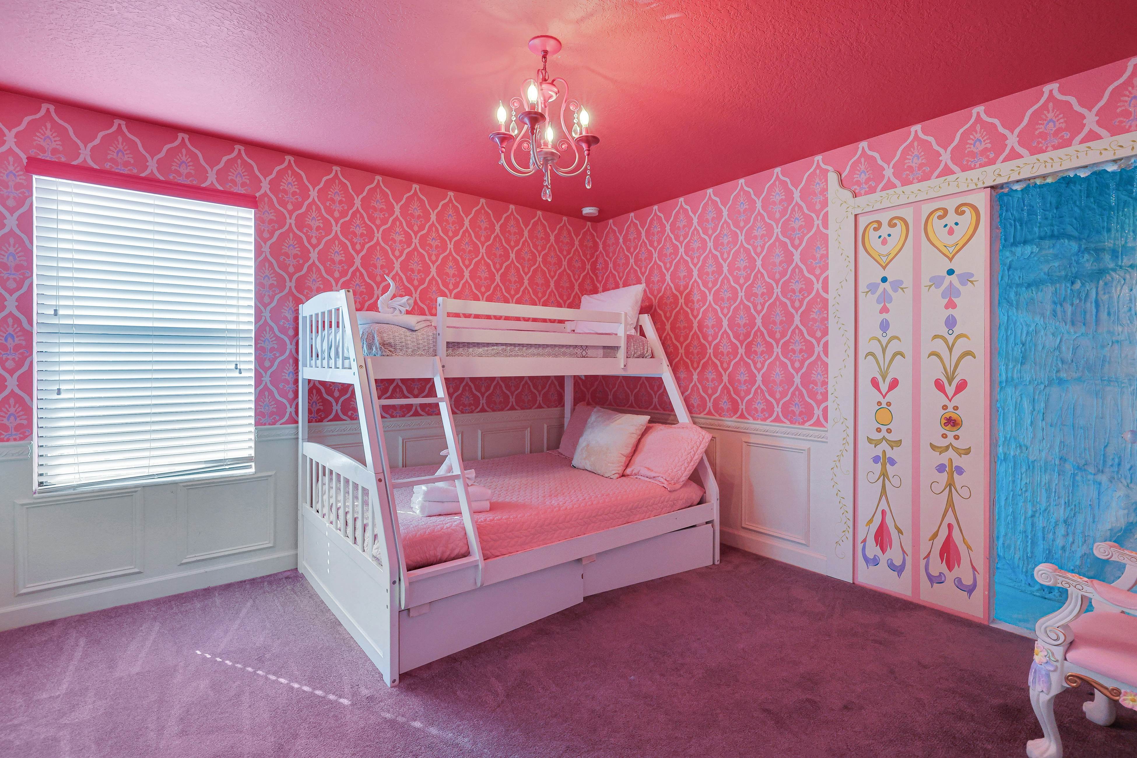 CHG131-1479-9-P - Making Magic on Moon Valley