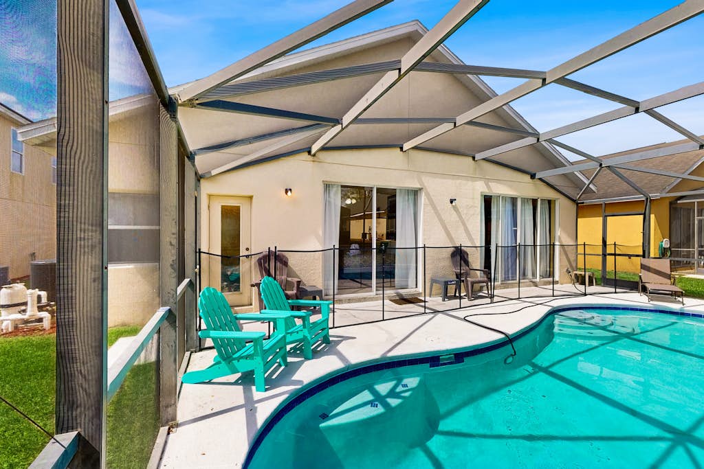 Home in gated community w/private heated pool, air hockey, tennis, clubhouse