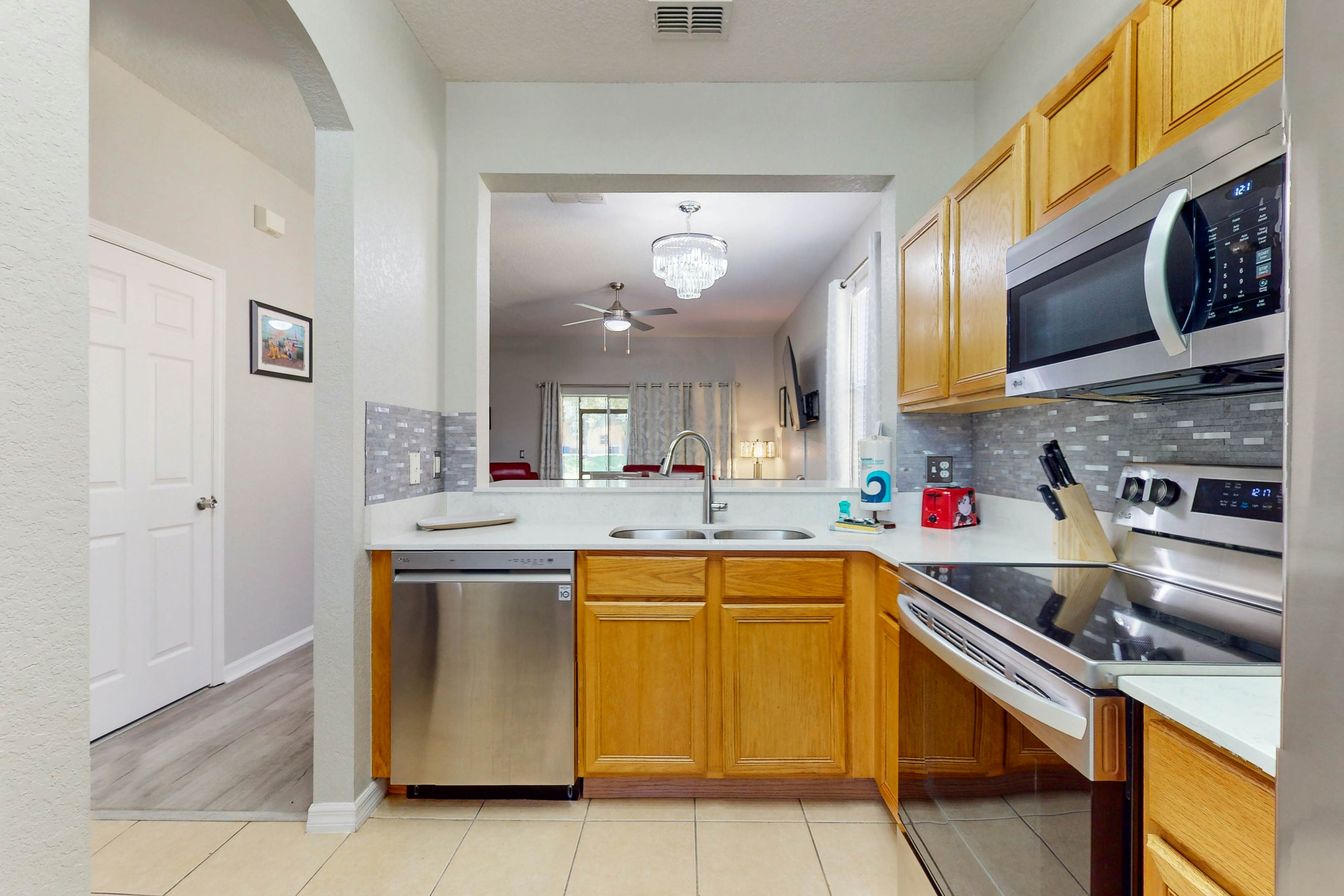 RGP112-2633-4 - Regal Palms Villa