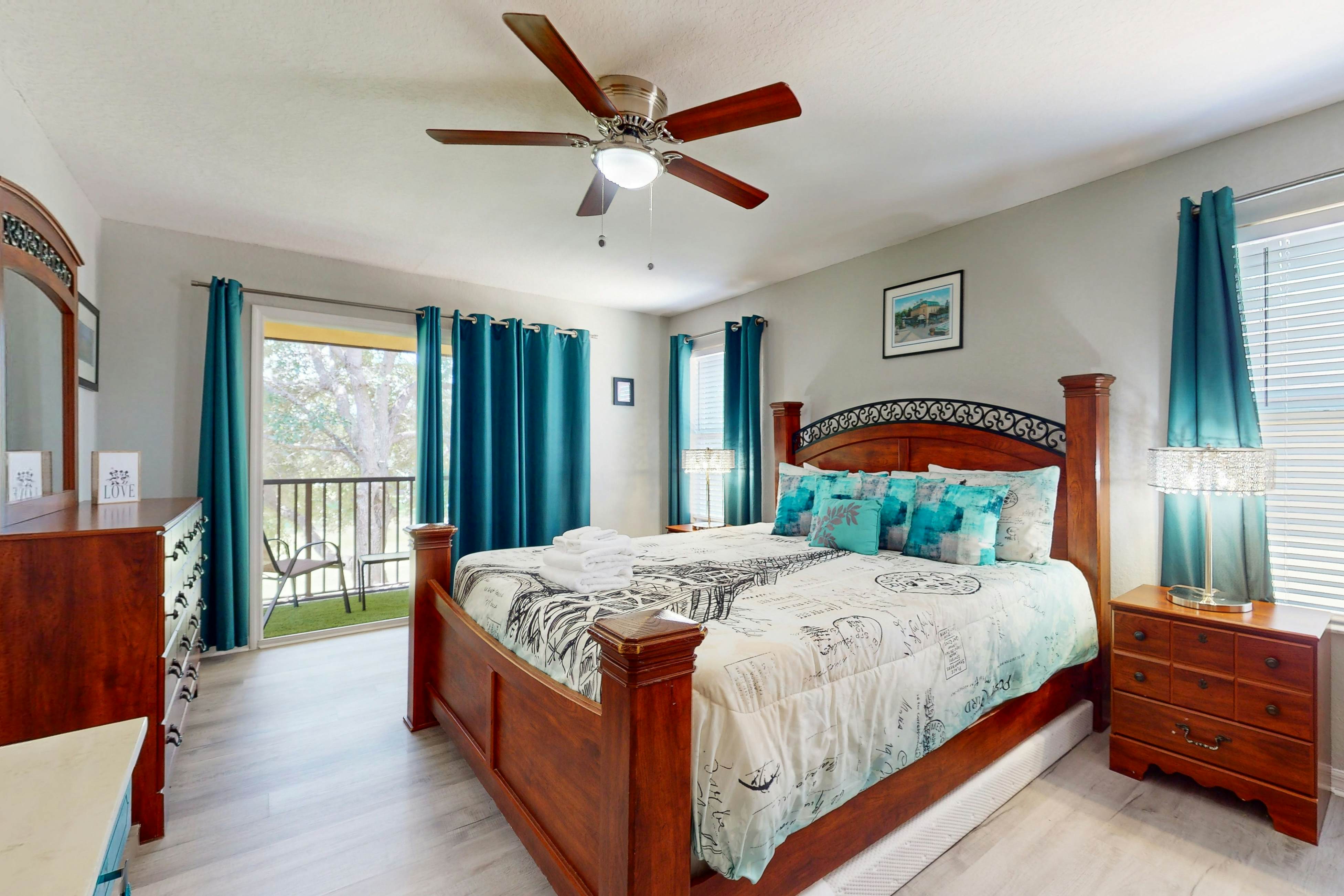 RGP112-2633-4 - Regal Palms Villa