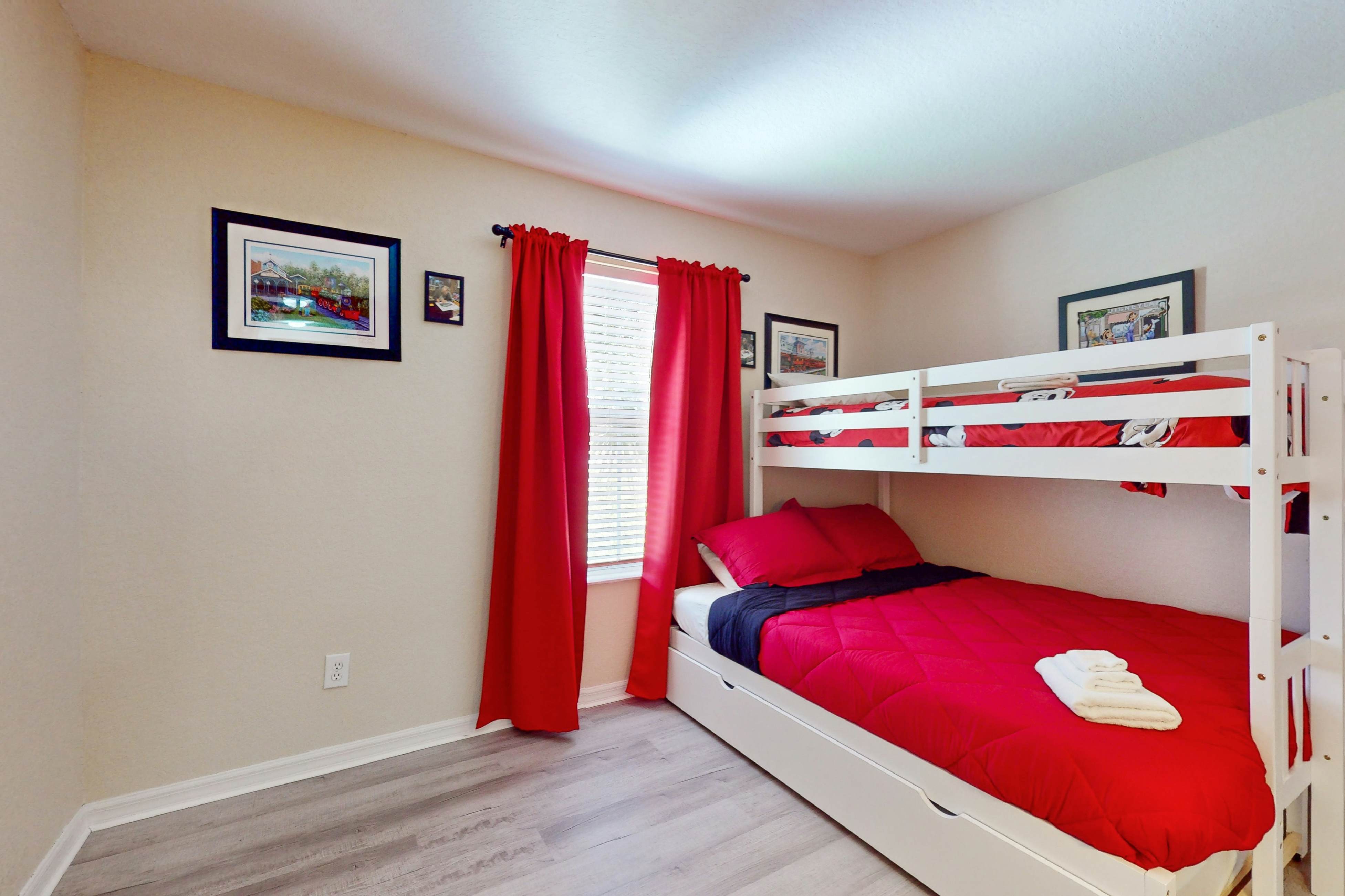 RGP112-2633-4 - Regal Palms Villa