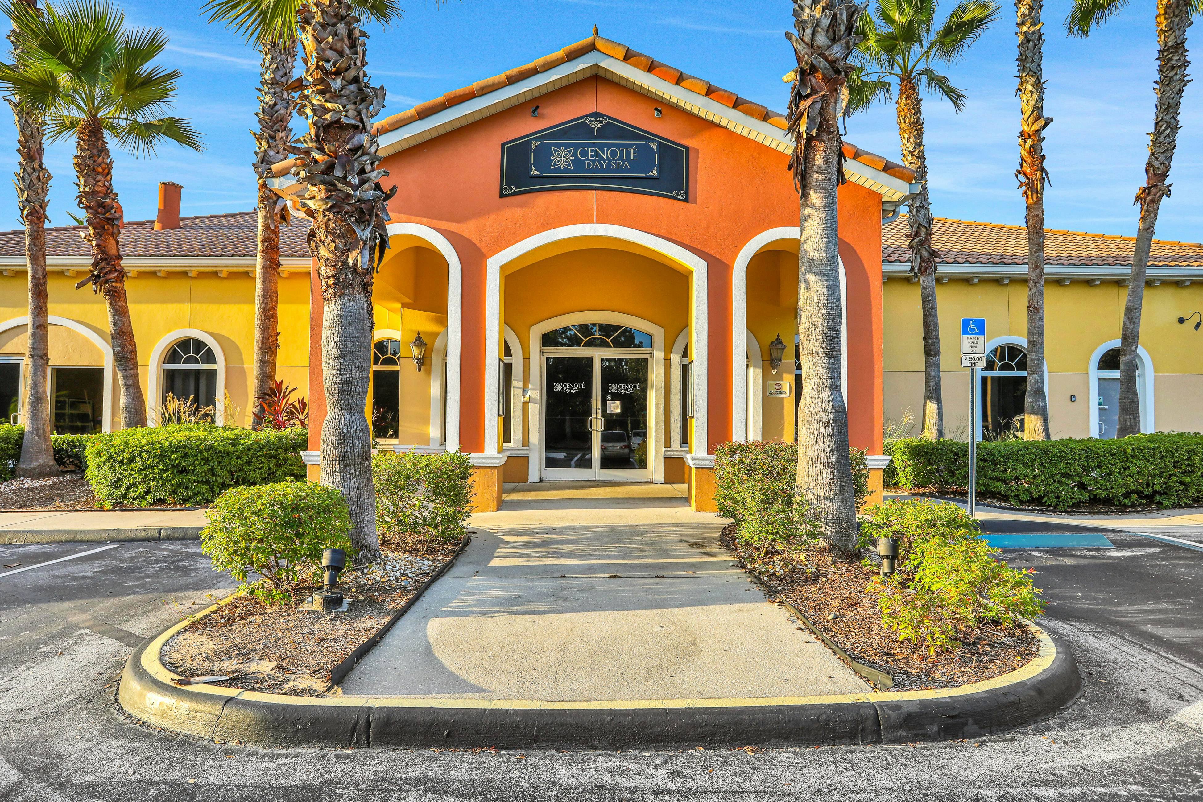 RGP112-2633-4 - Regal Palms Villa