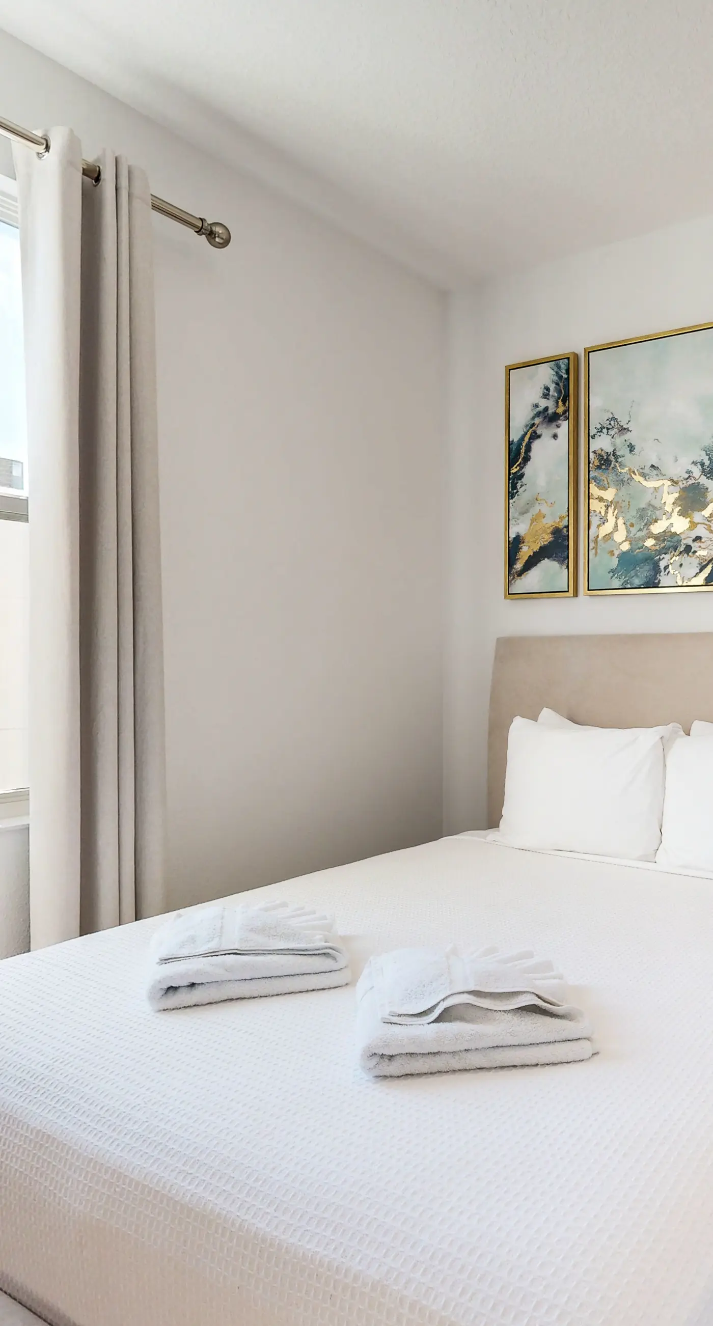 AZU112-605-4-P-Azur Resort 605