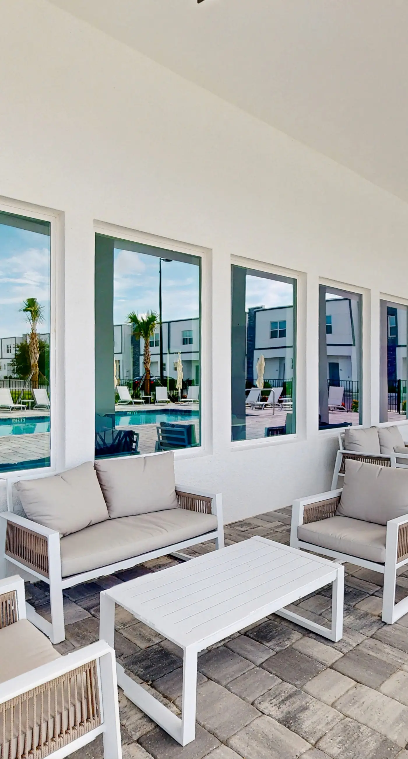 AZU112-605-4-P-Azur Resort 605