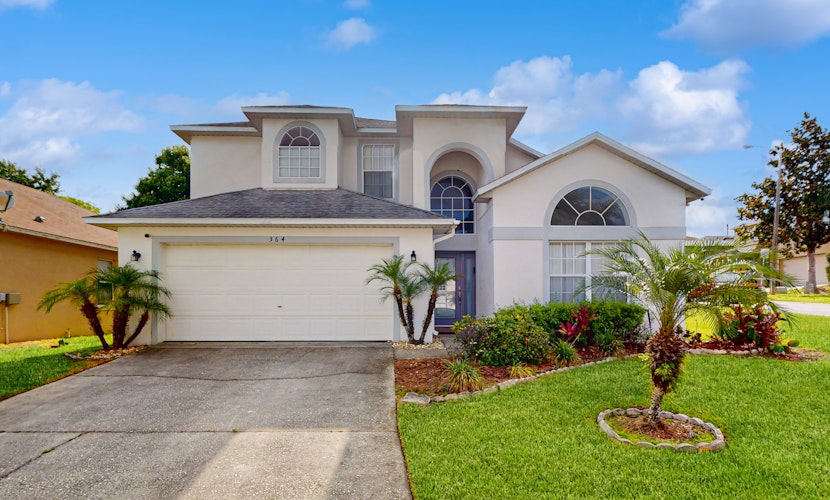 Spacious home in cute area with central AC & washer/dryer - snowbirds welcome